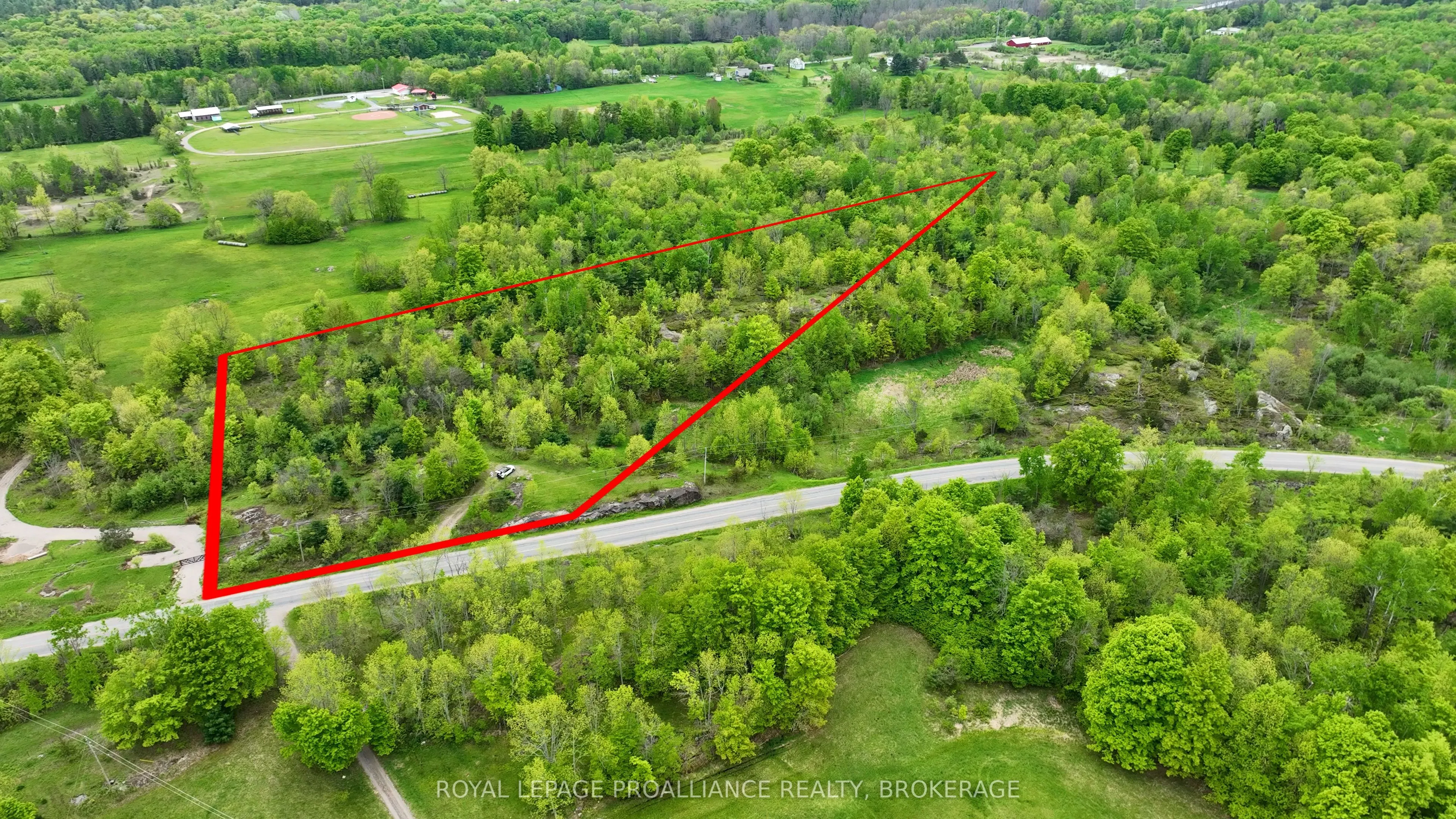 1147 LONG LAKE Road