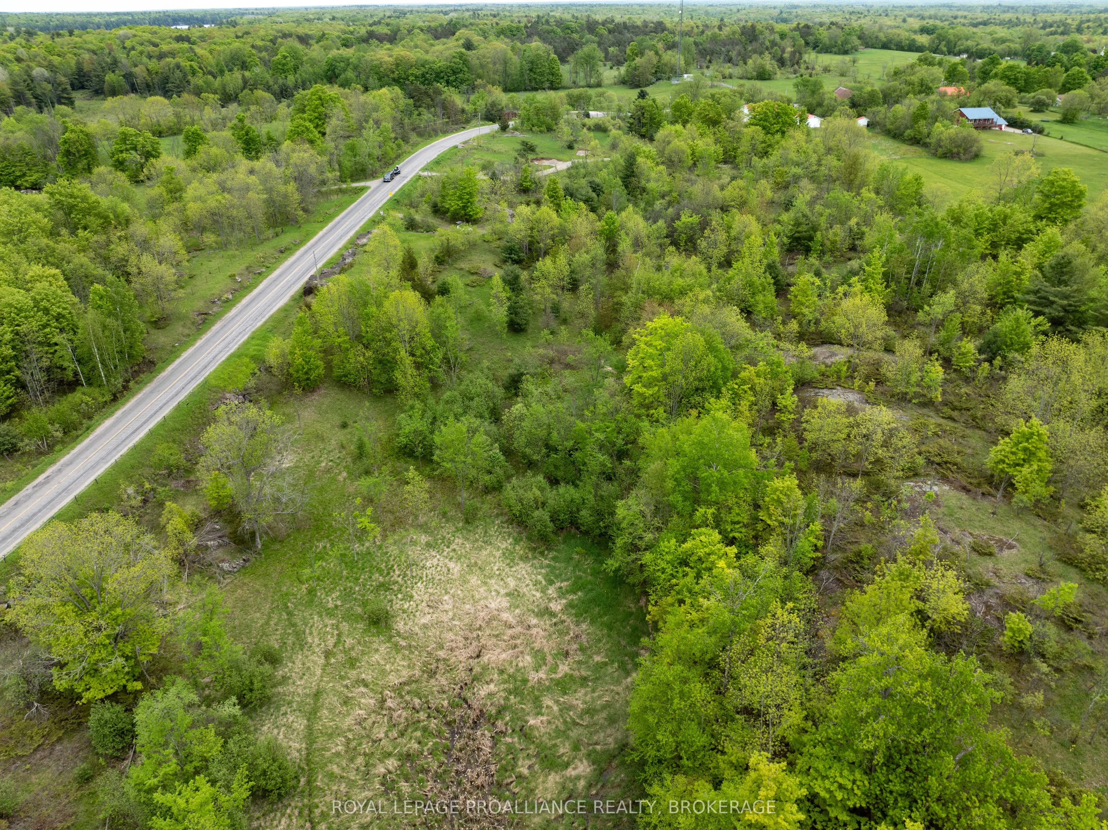 1147 LONG LAKE Road