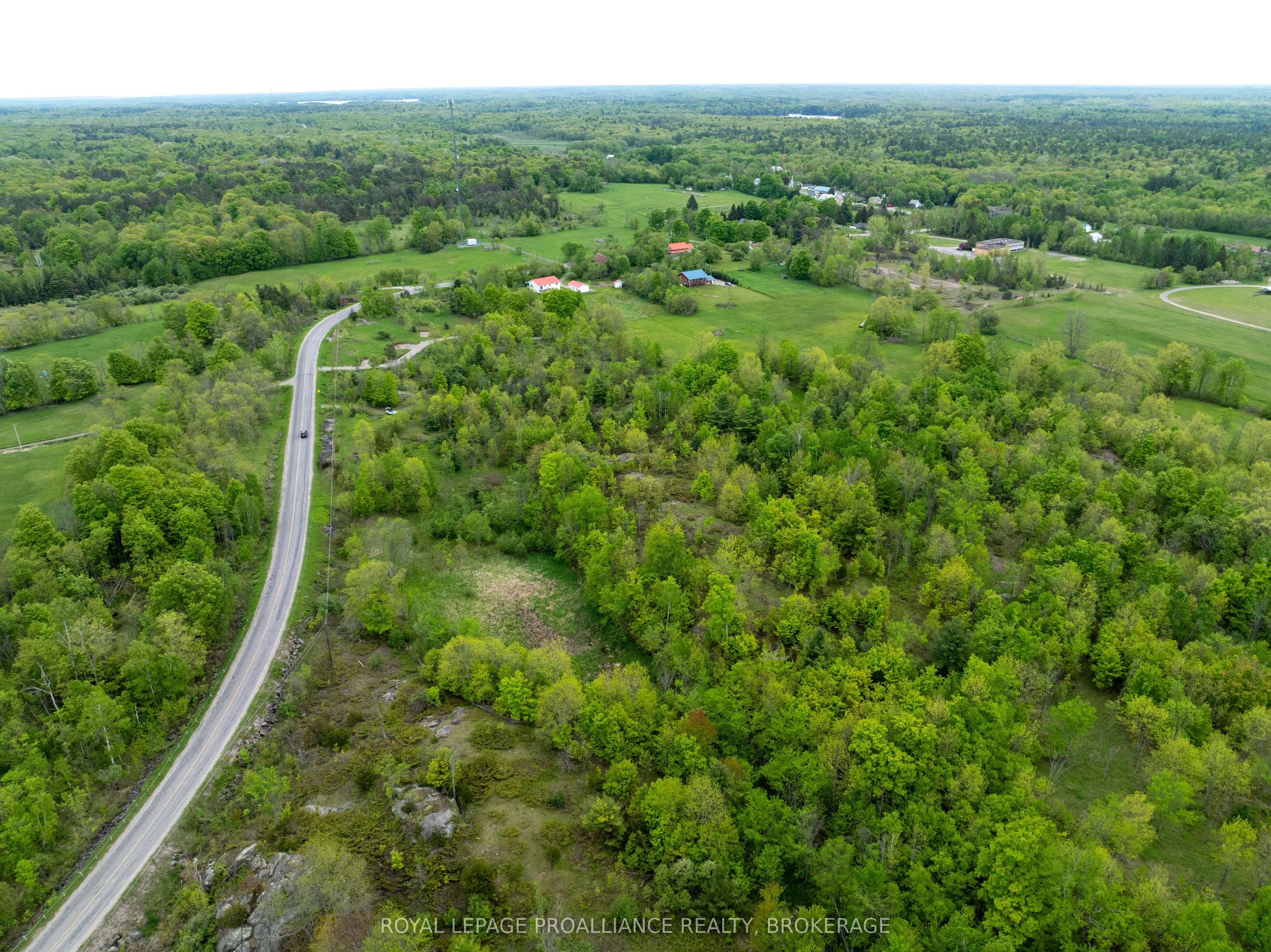 1147 LONG LAKE Road