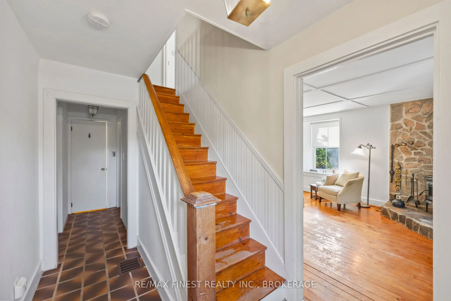 5033 Eddy Lane