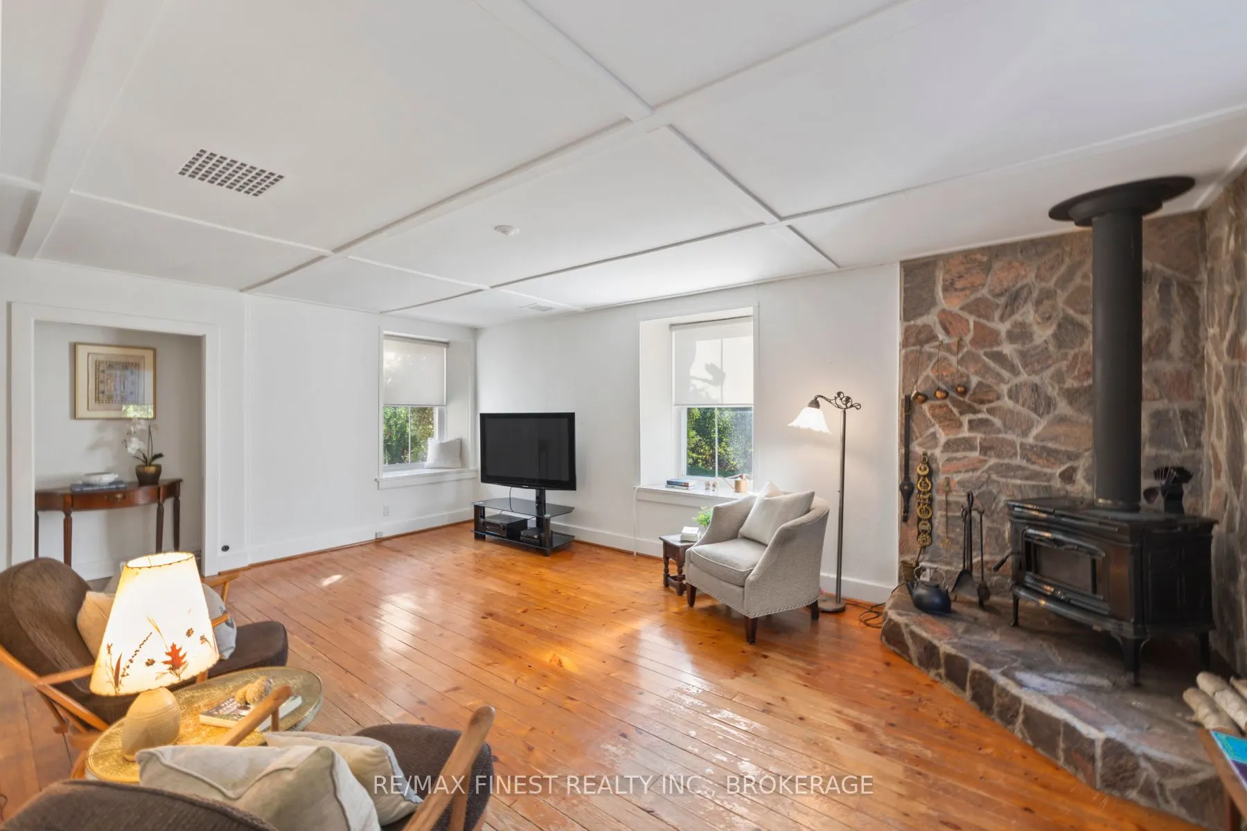 5033 Eddy Lane
