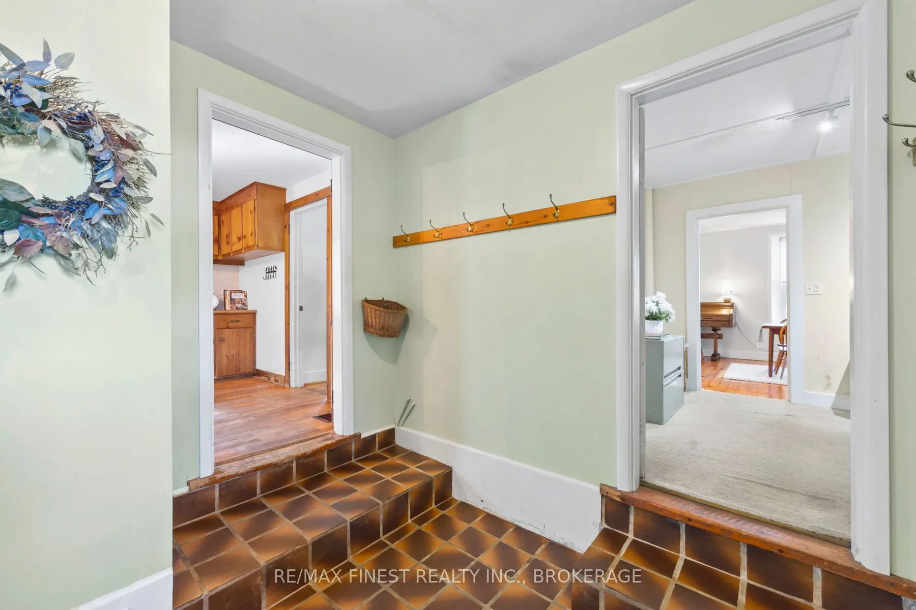 5033 Eddy Lane