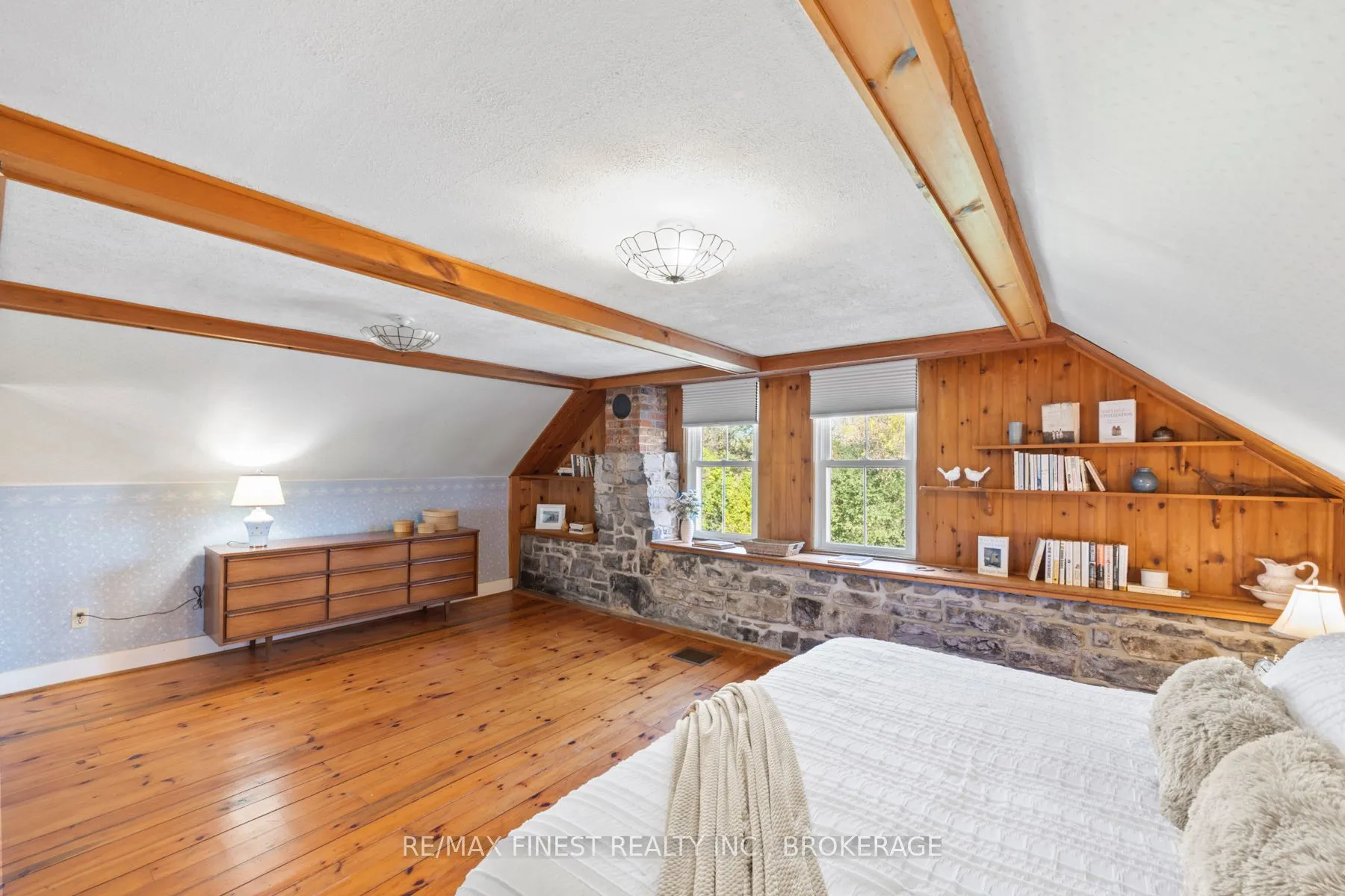 5033 Eddy Lane
