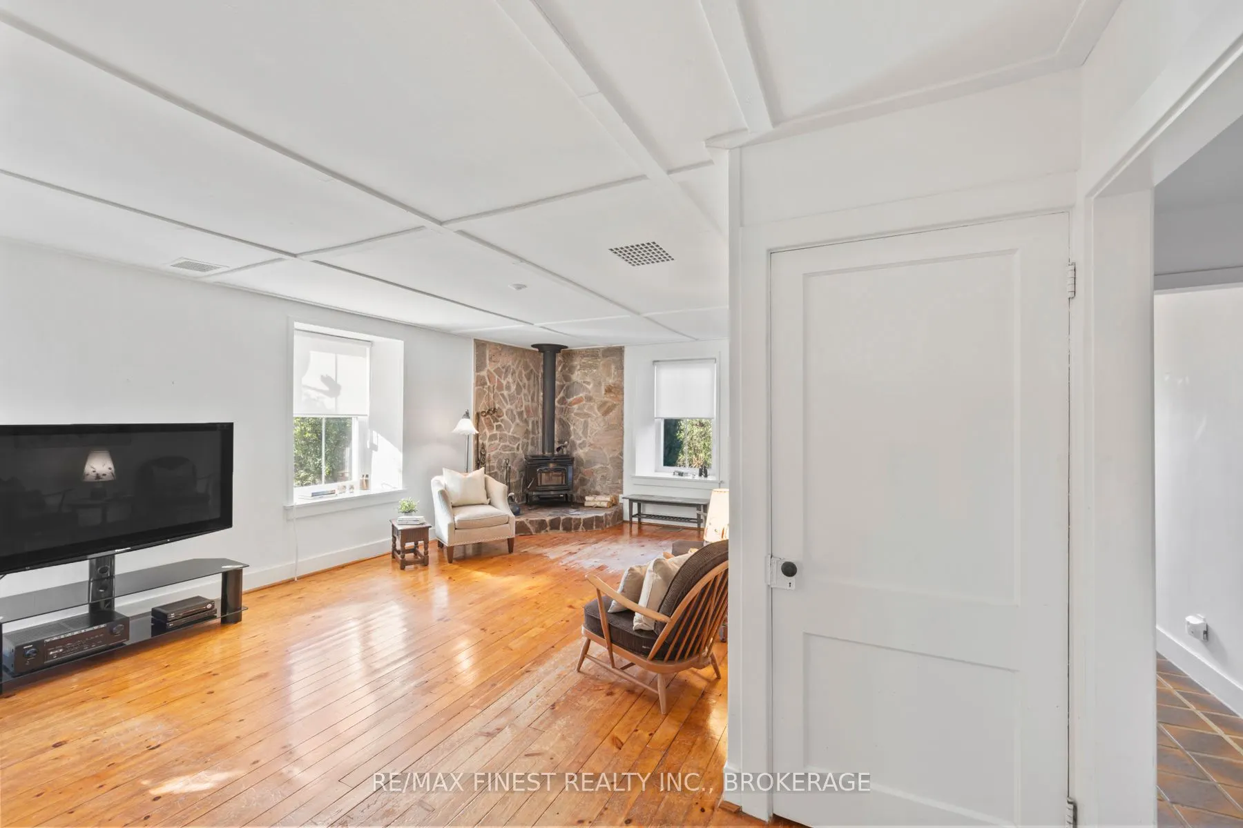 5033 Eddy Lane