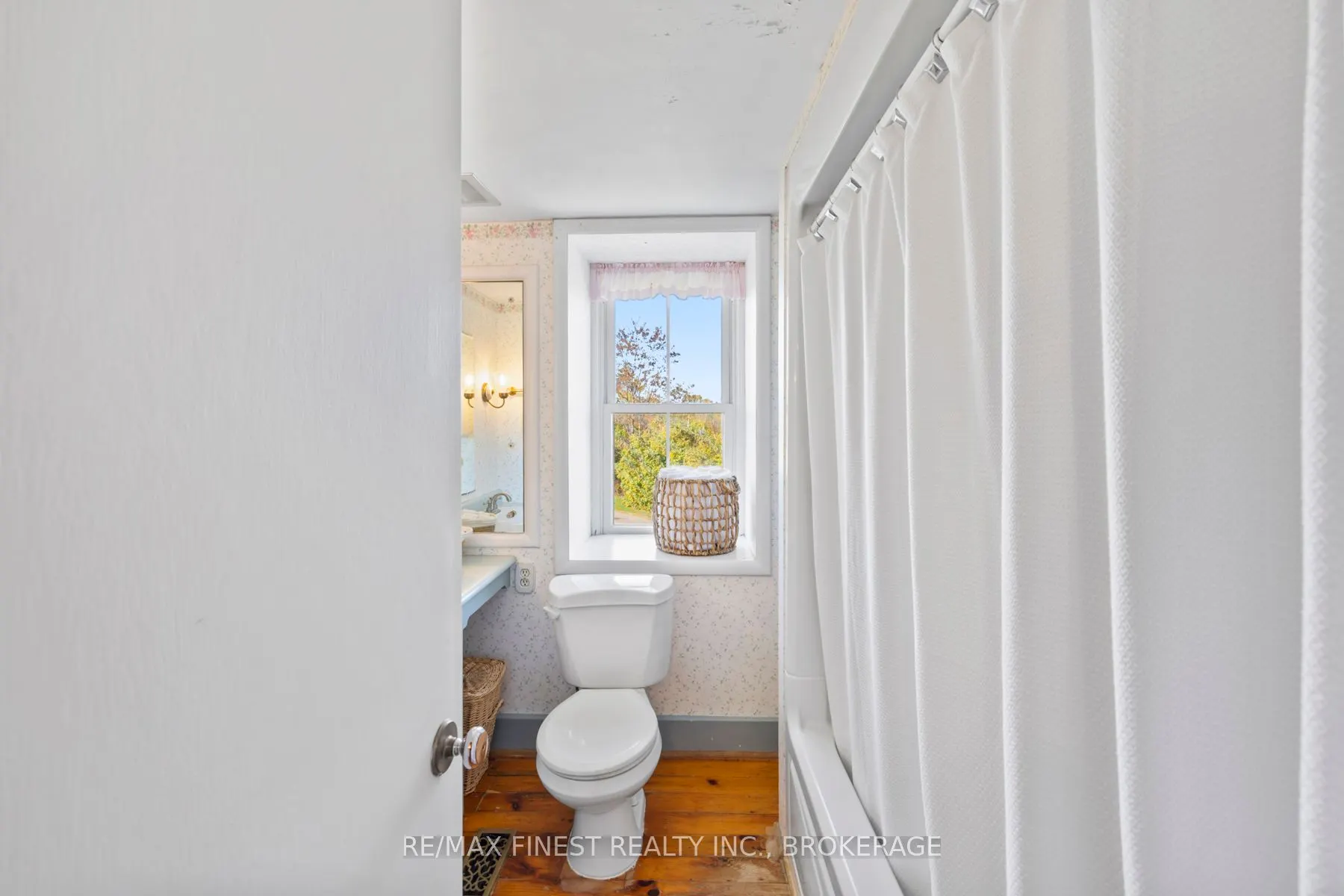 5033 Eddy Lane