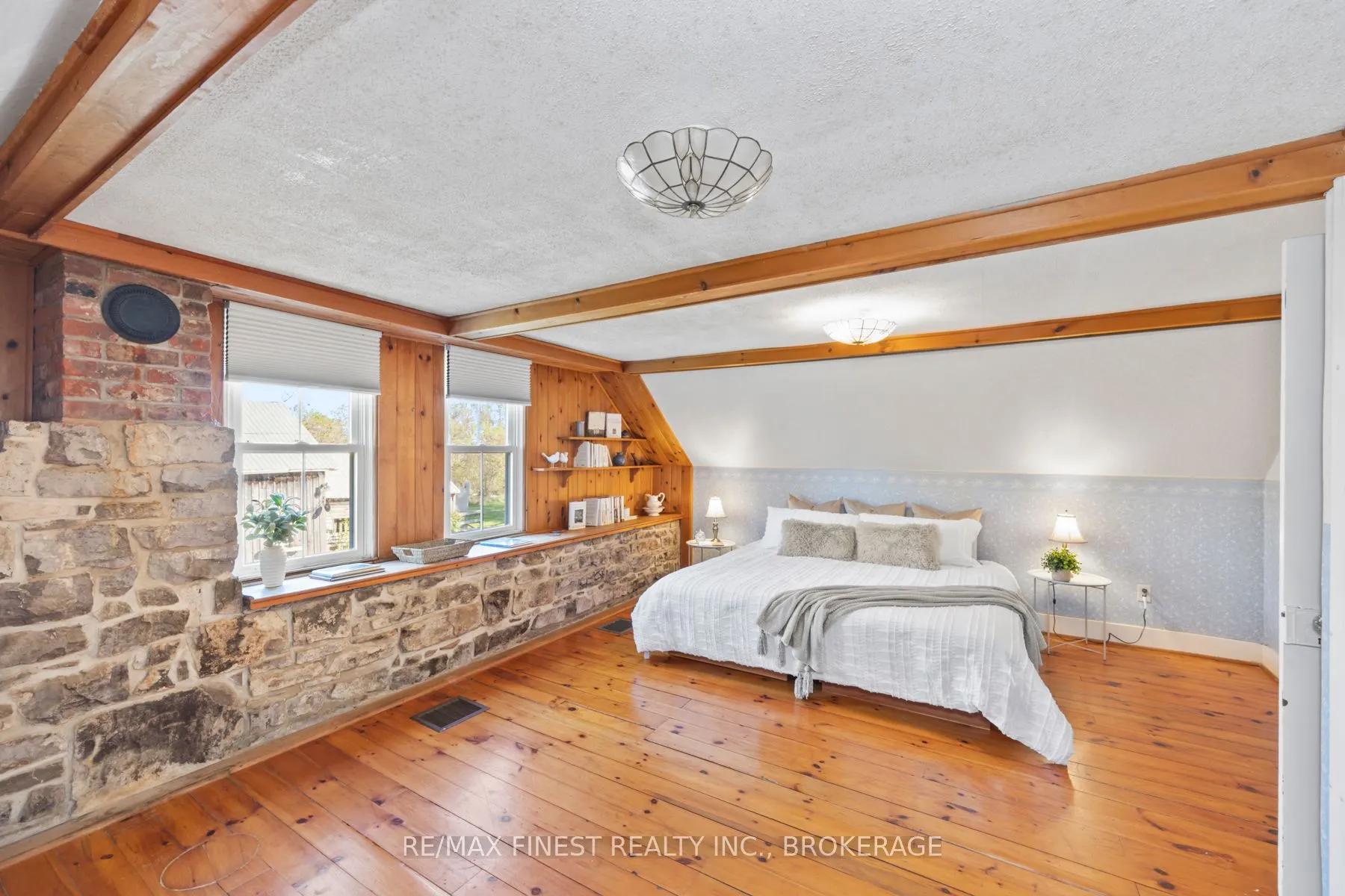 5033 Eddy Lane