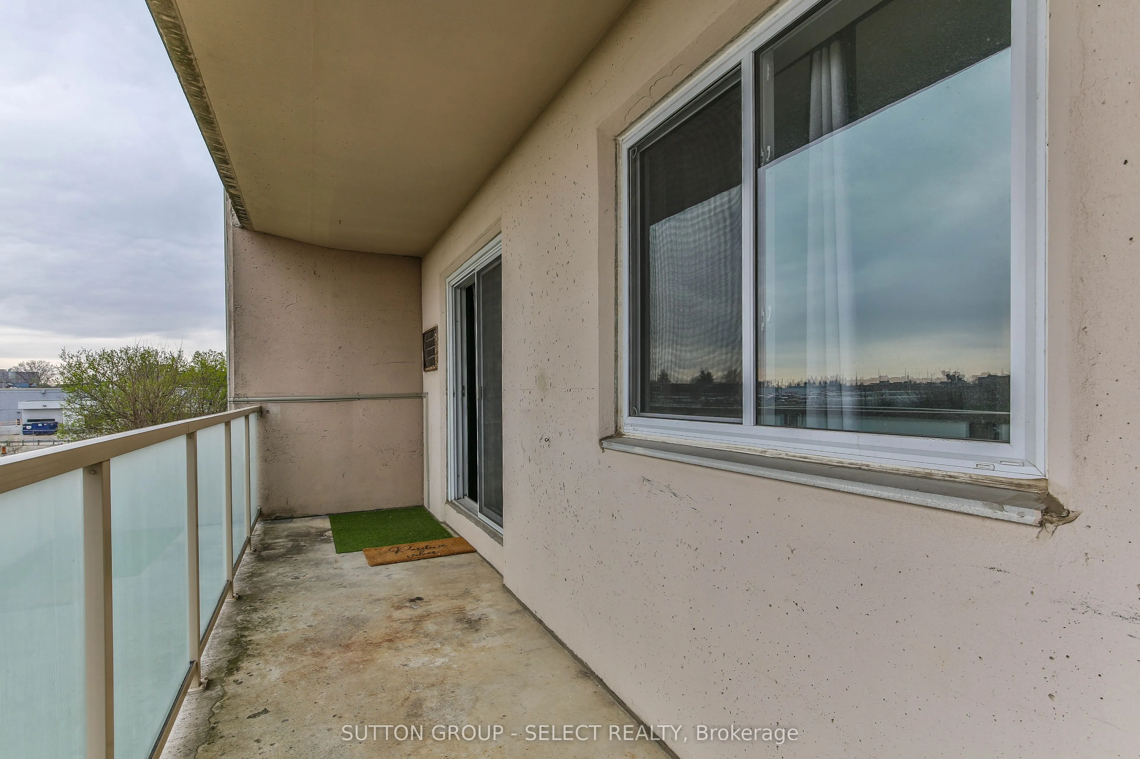 583 MORNINGTON Avenue, #409