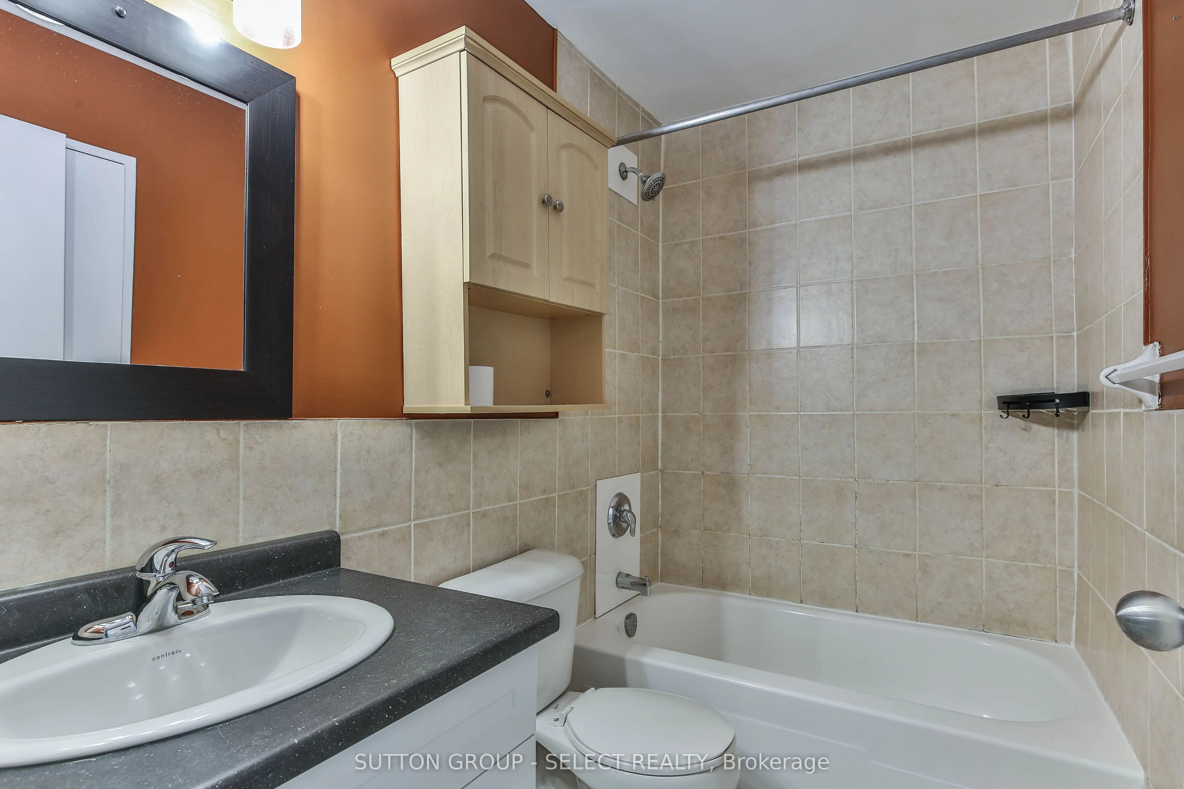 583 MORNINGTON Avenue, #409