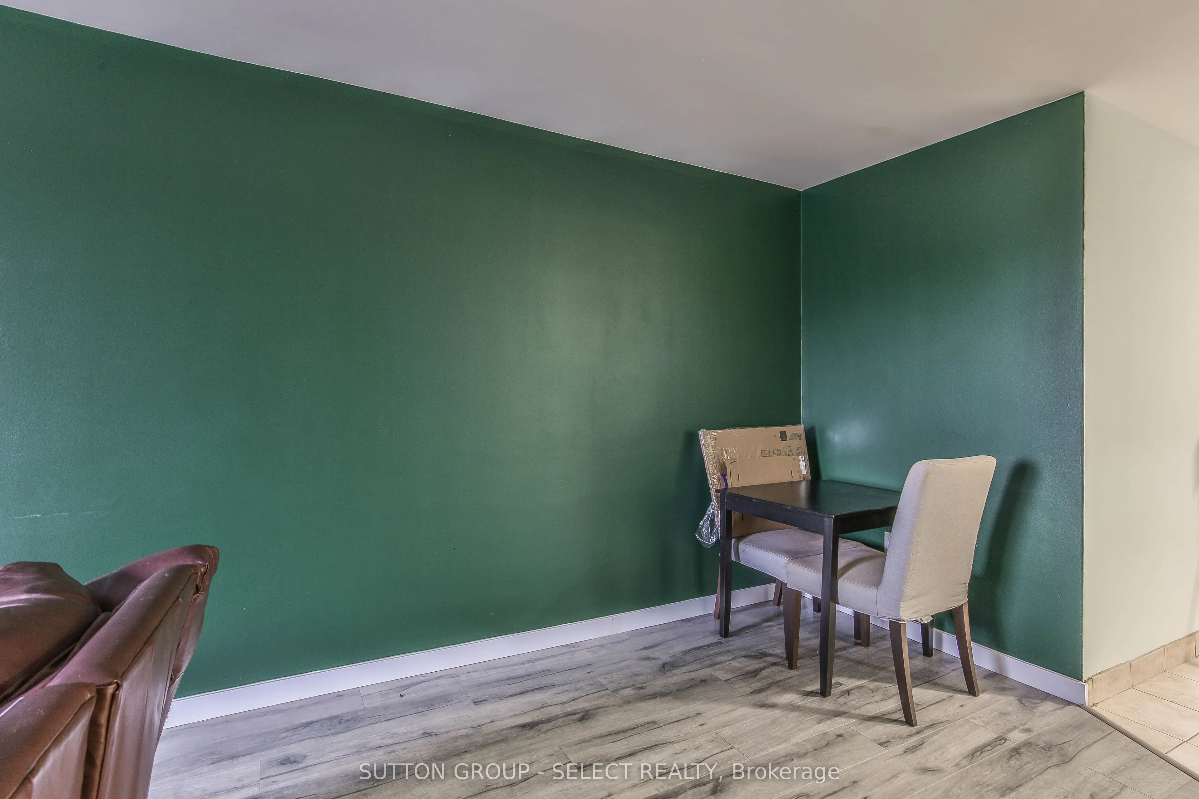 583 MORNINGTON Avenue, #409