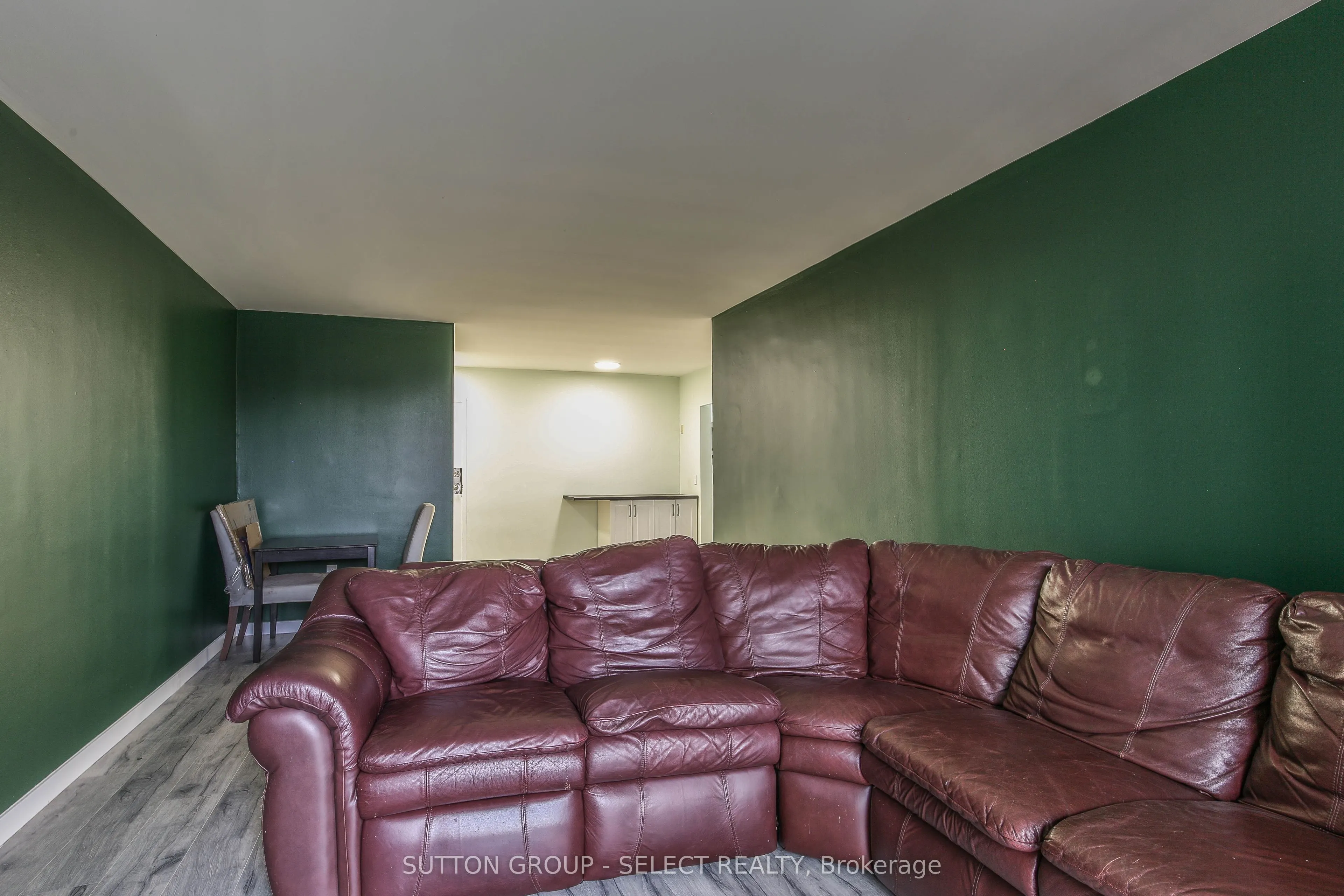583 MORNINGTON Avenue, #409