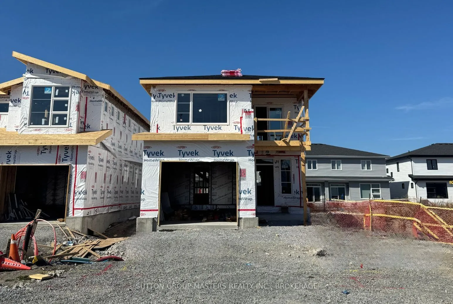 232 Dr Richard James Crescent