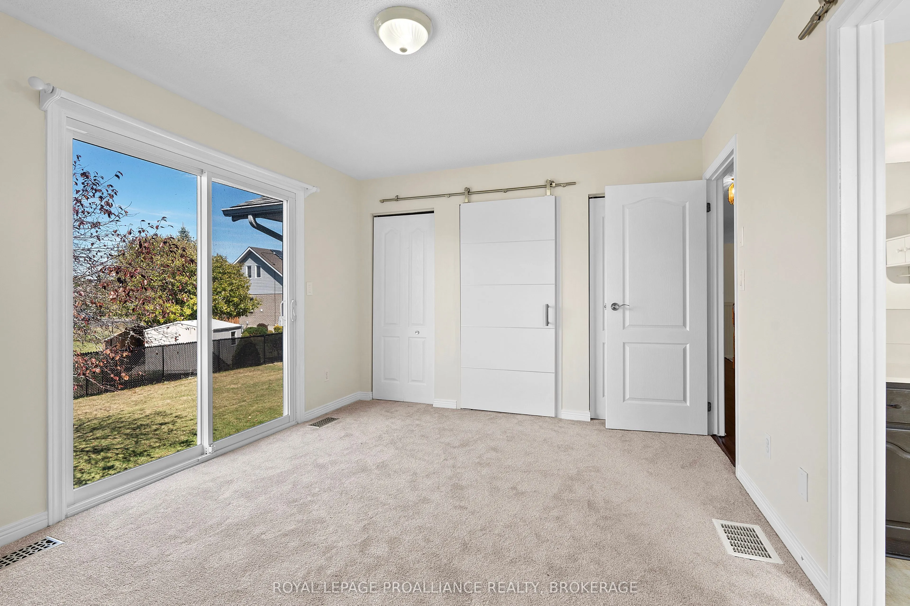 50 Davey Crescent