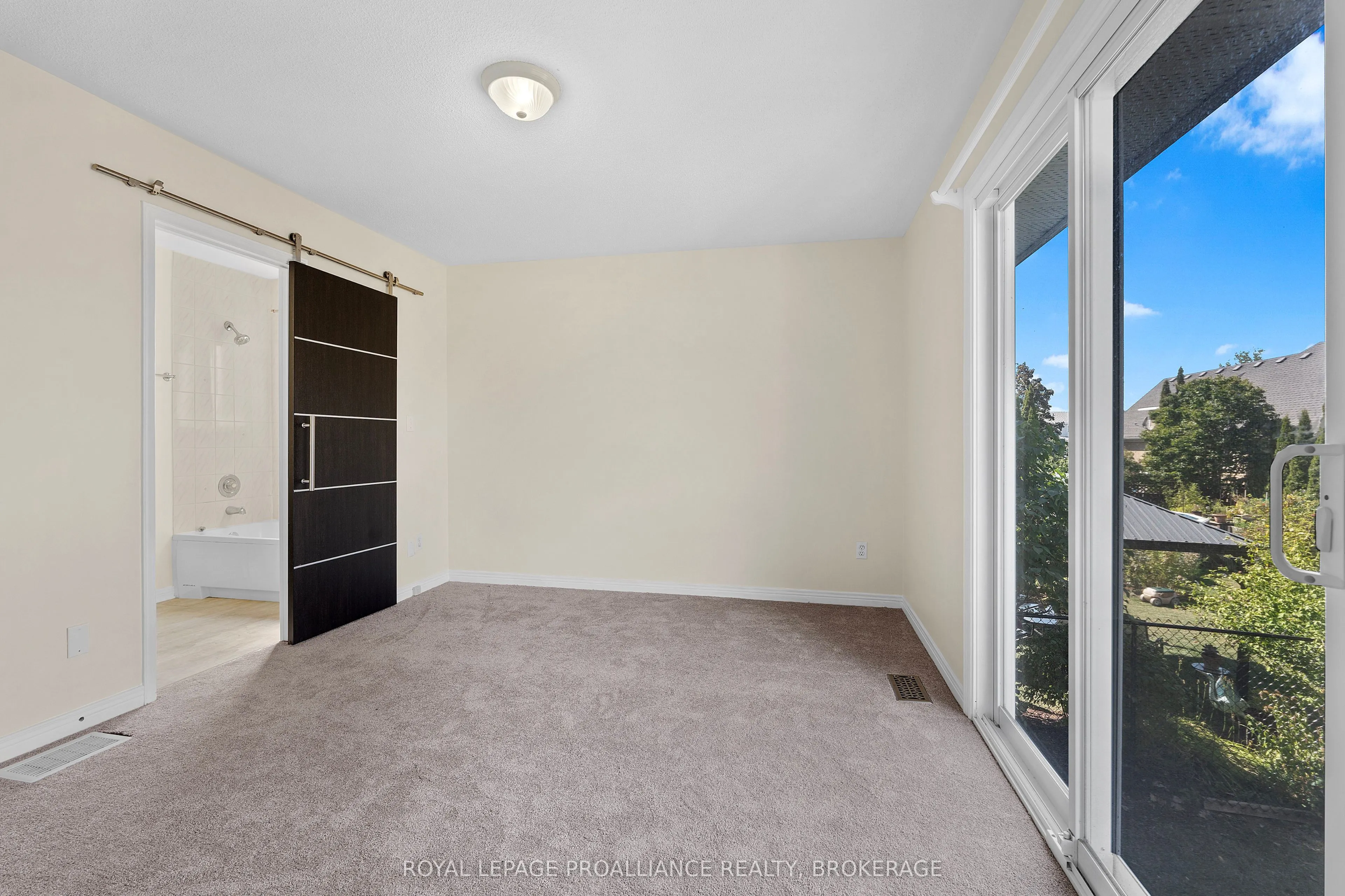 50 Davey Crescent