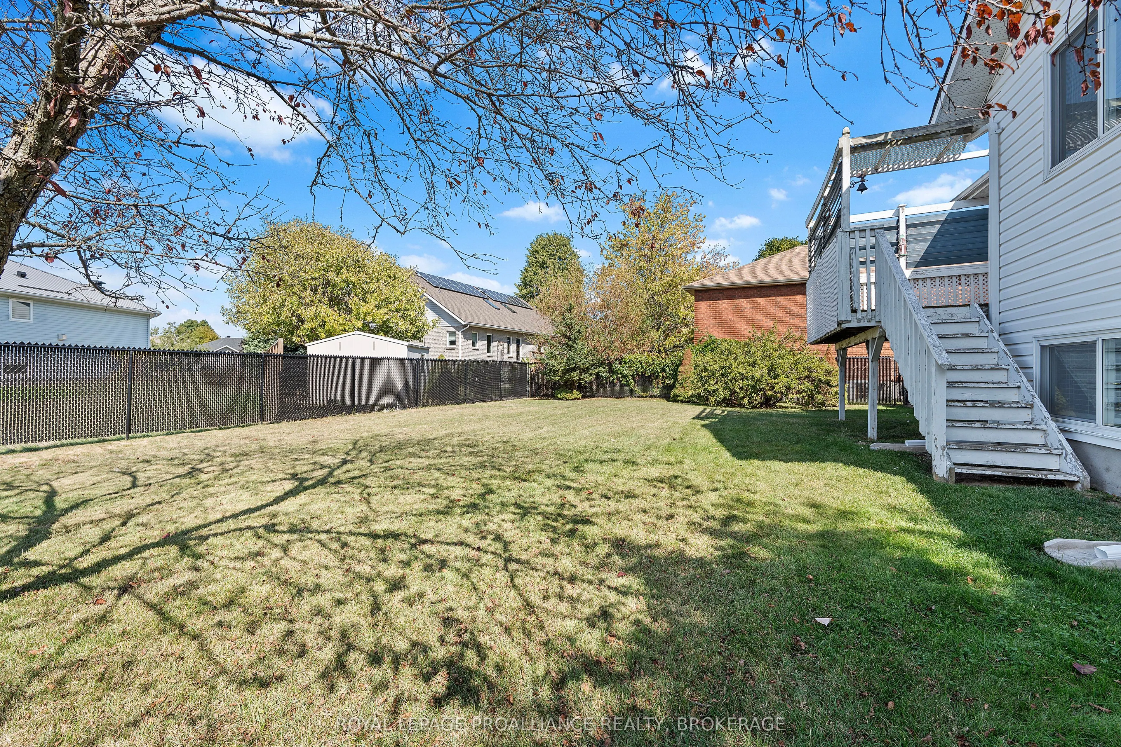 50 Davey Crescent