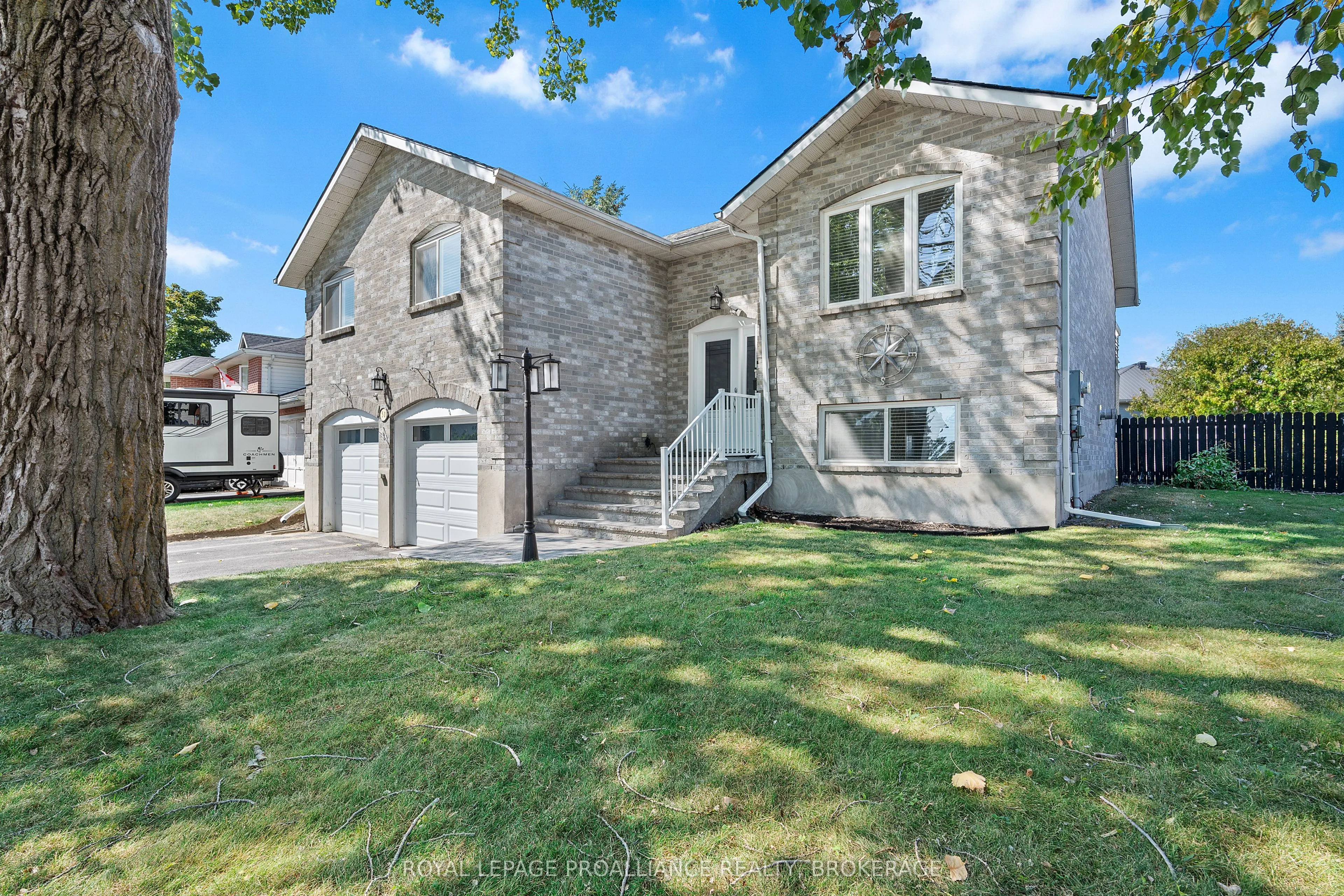 50 Davey Crescent
