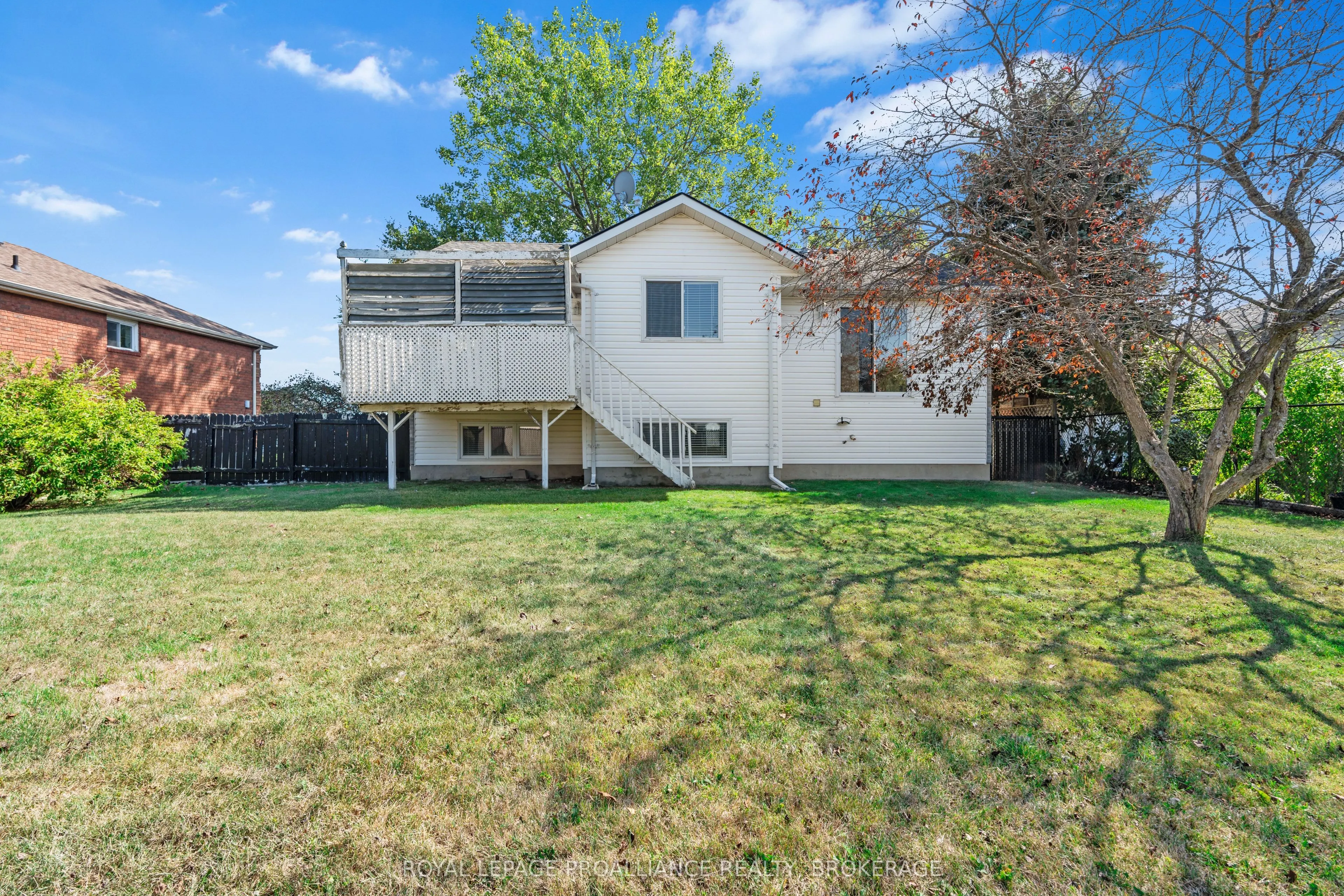 50 Davey Crescent