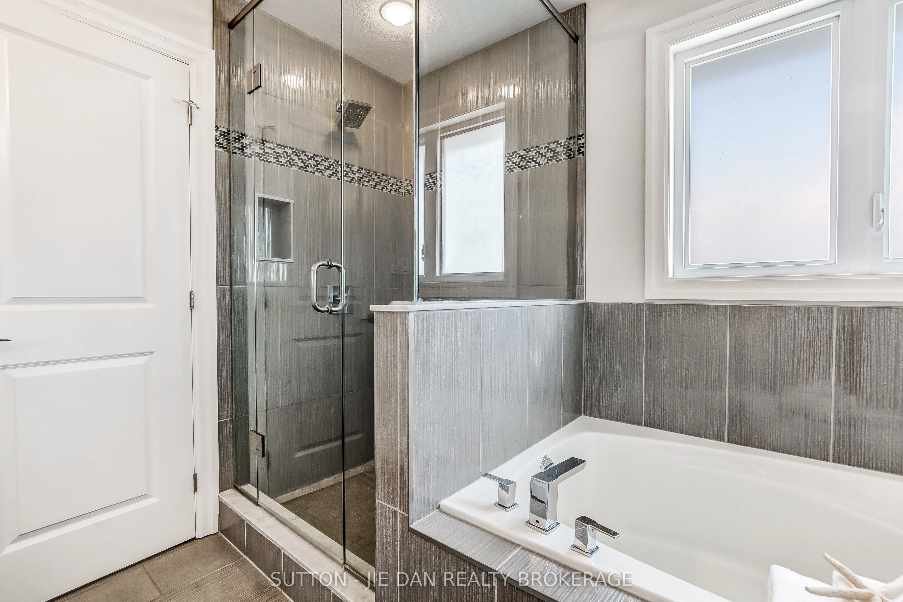 1413 KAINS WOODS Terrace
