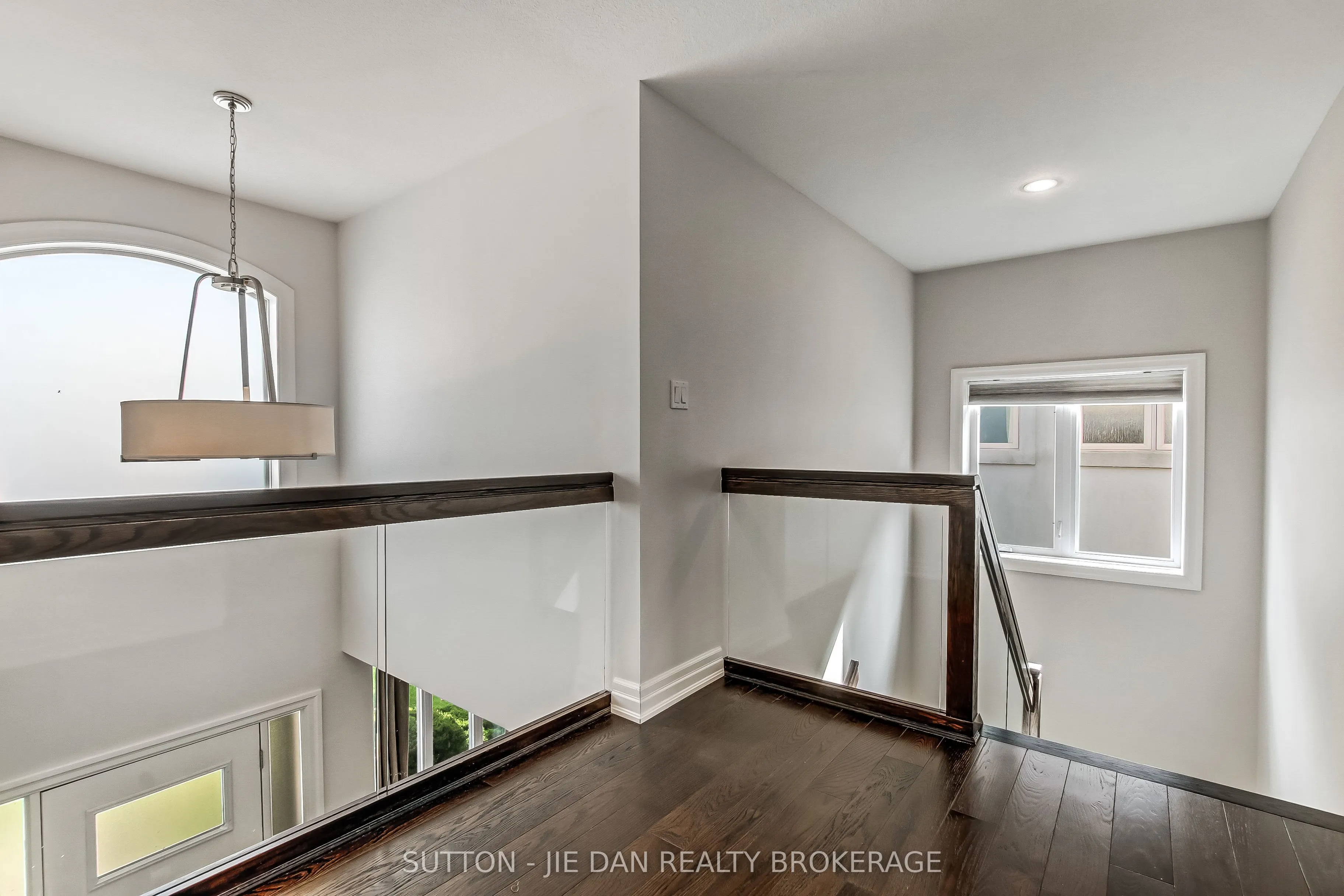 1413 KAINS WOODS Terrace