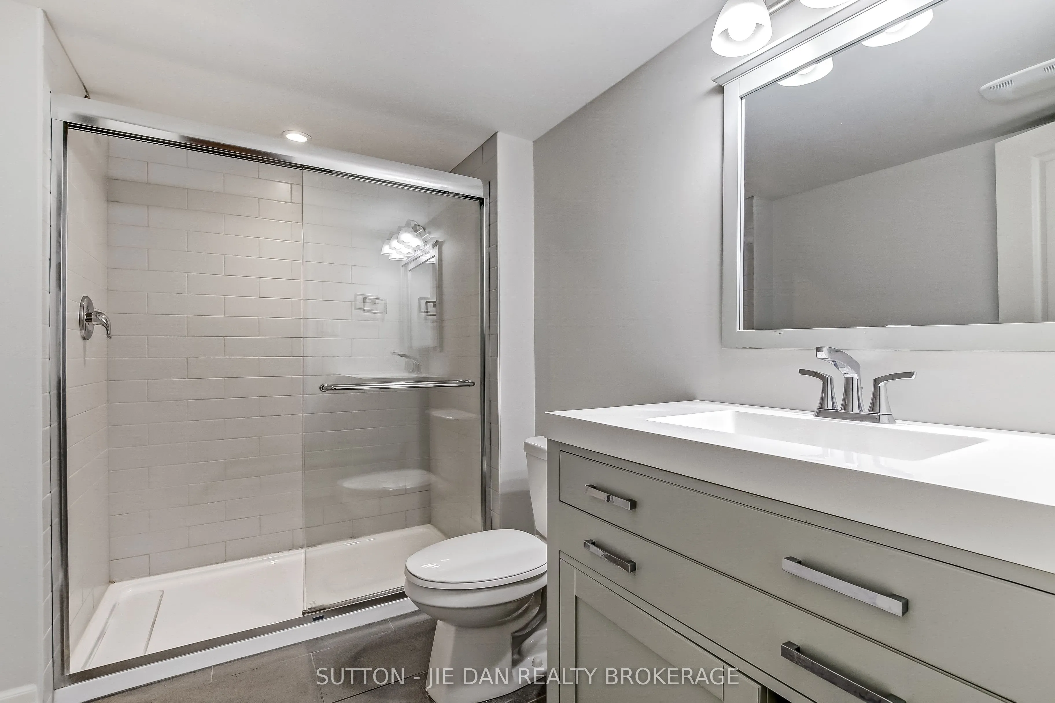 1413 KAINS WOODS Terrace