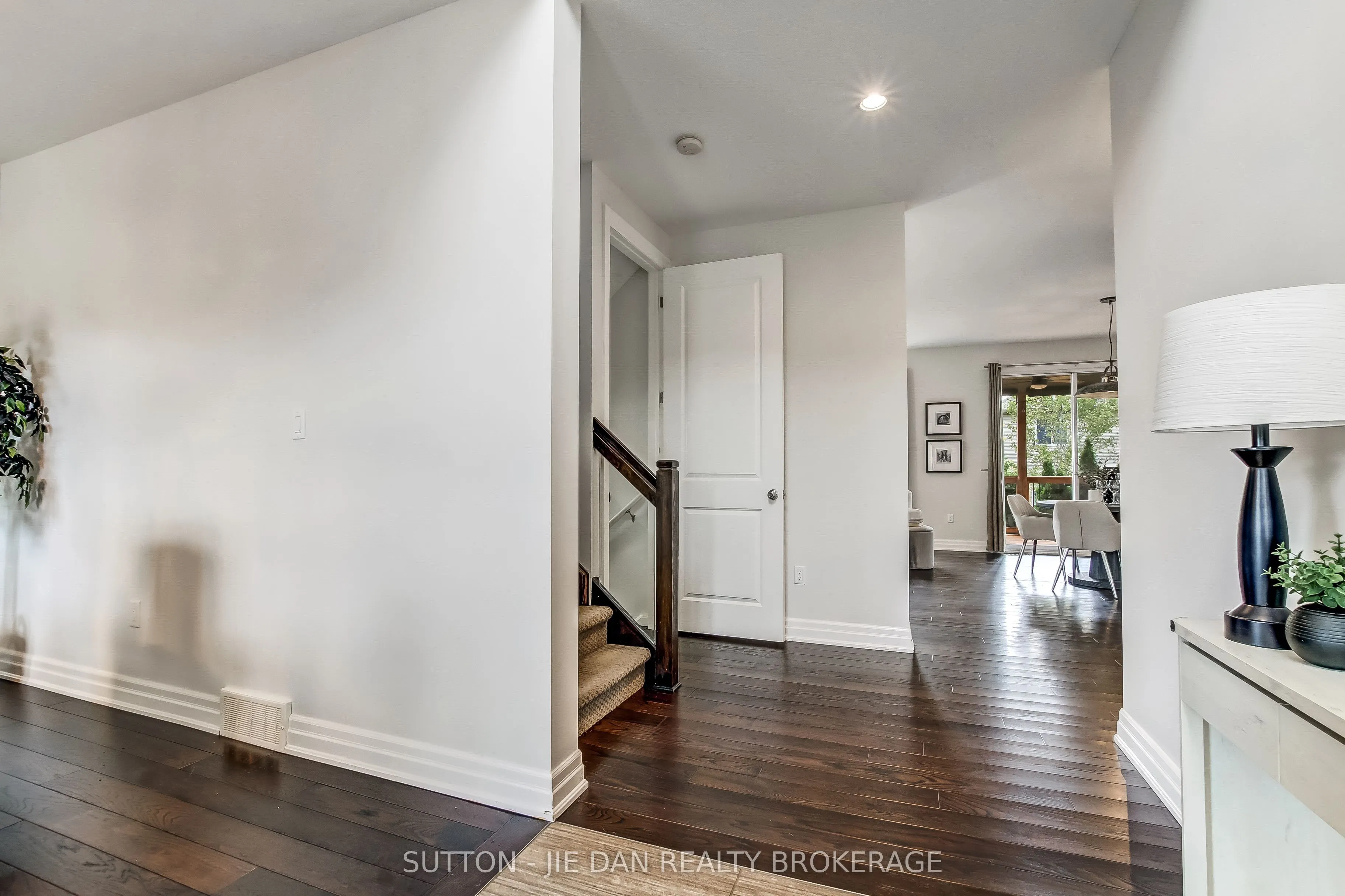 1413 KAINS WOODS Terrace