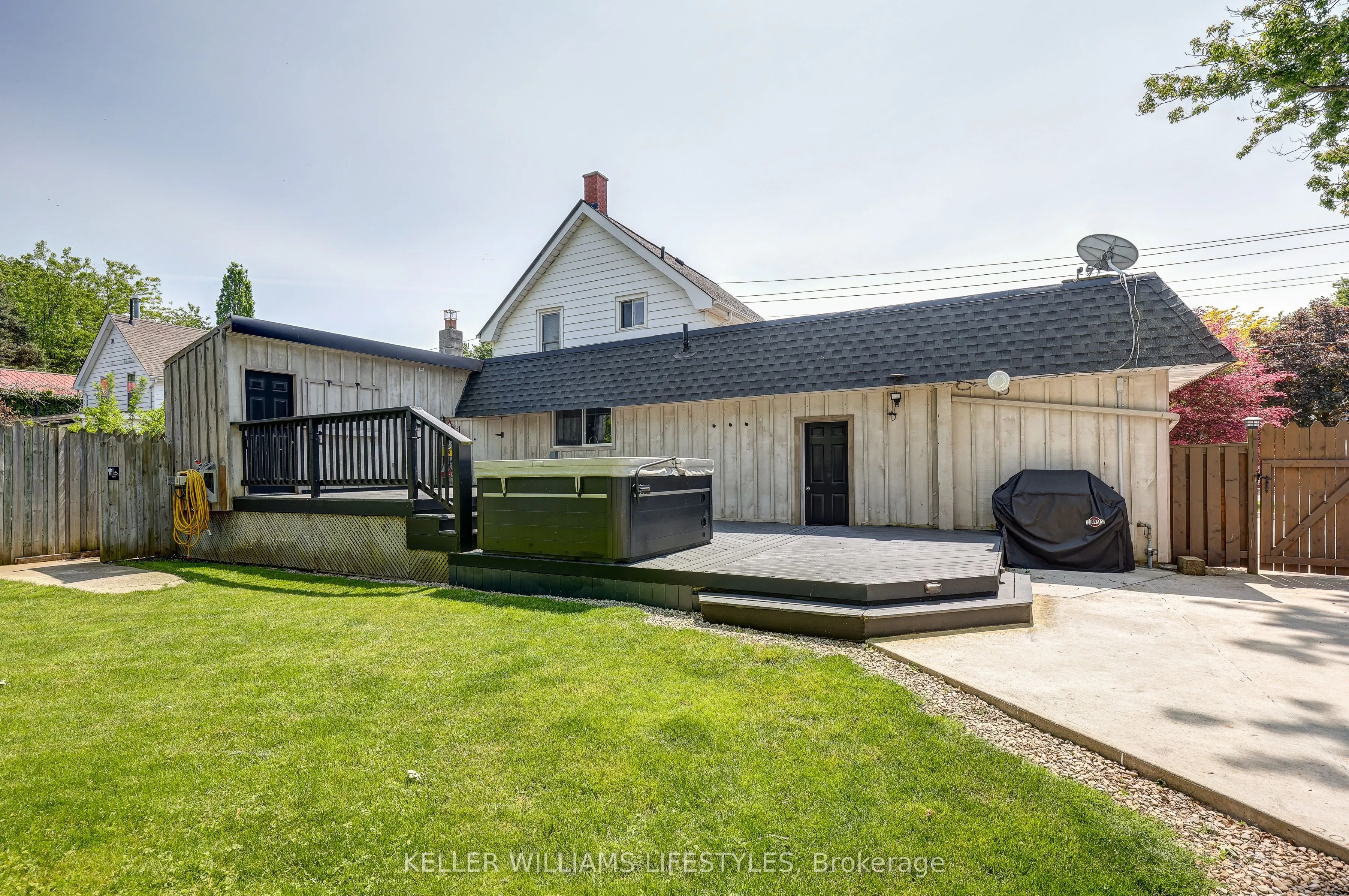 22738 Thames Road
