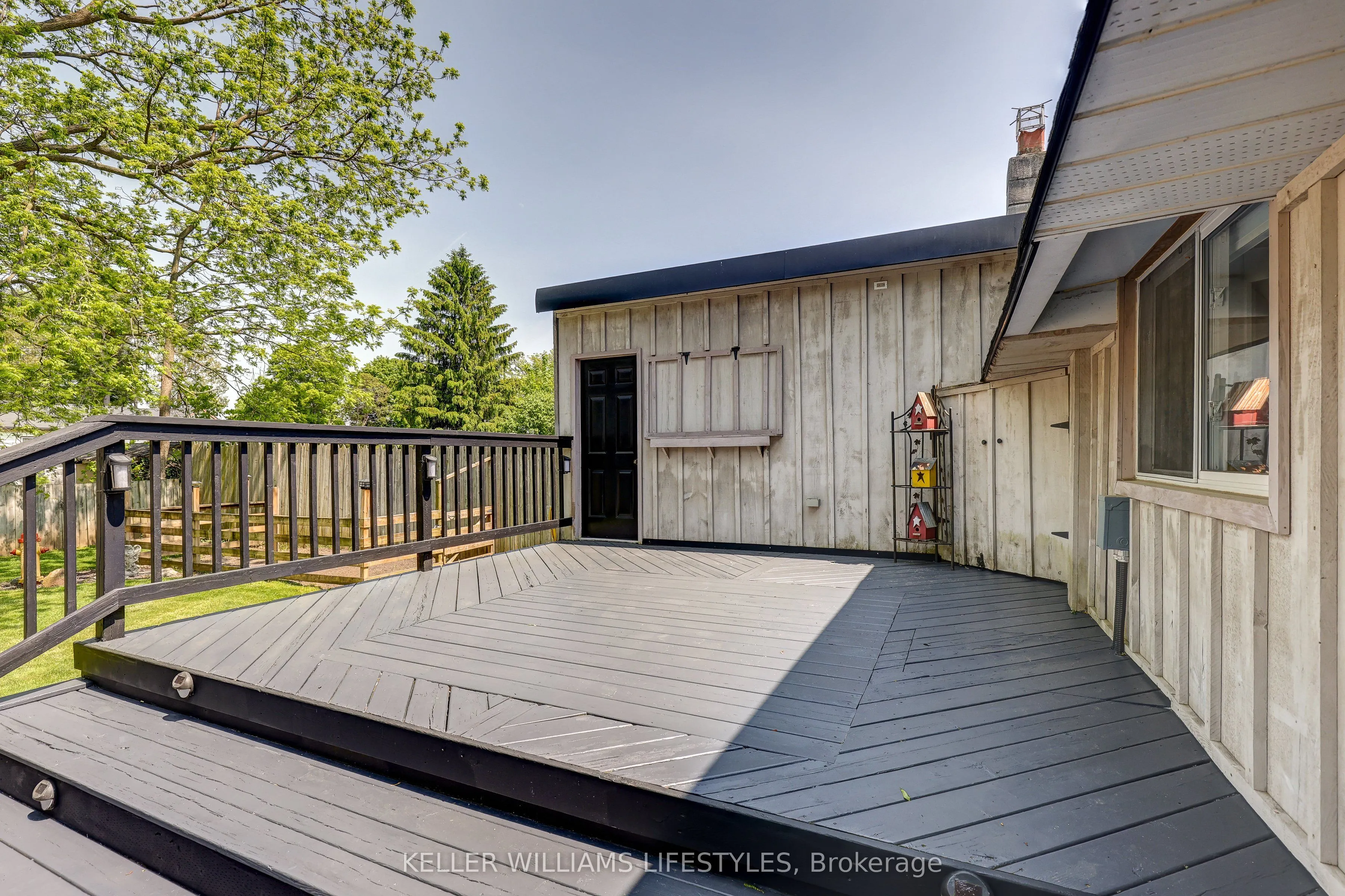 22738 Thames Road