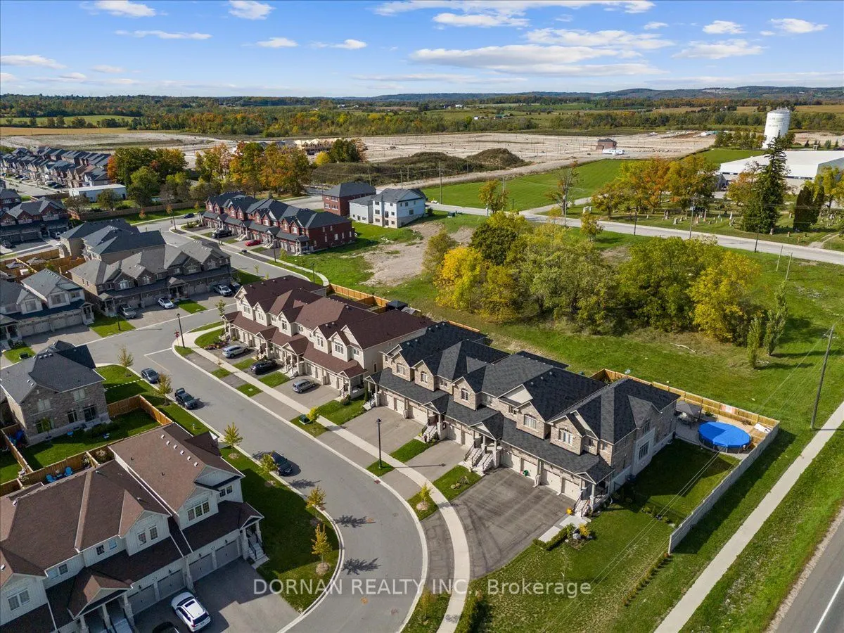 11 Highlands Boulevard