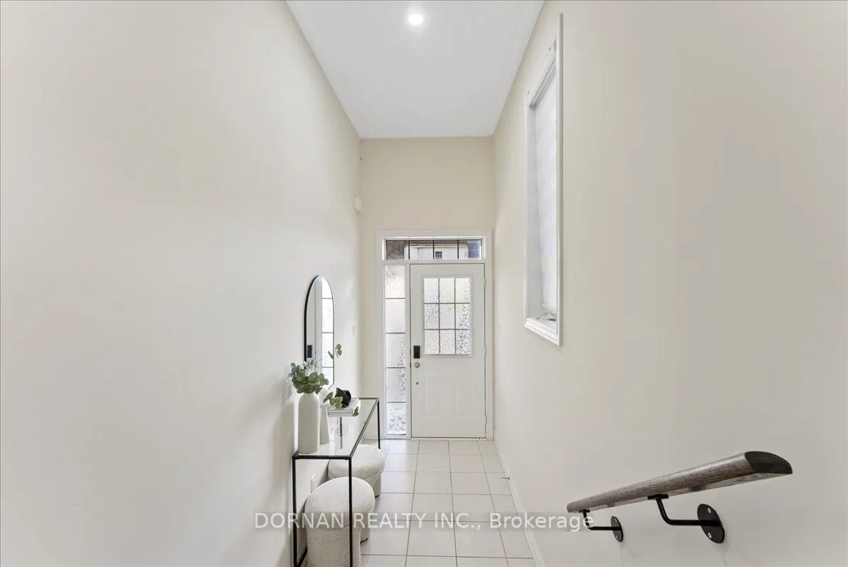11 Highlands Boulevard