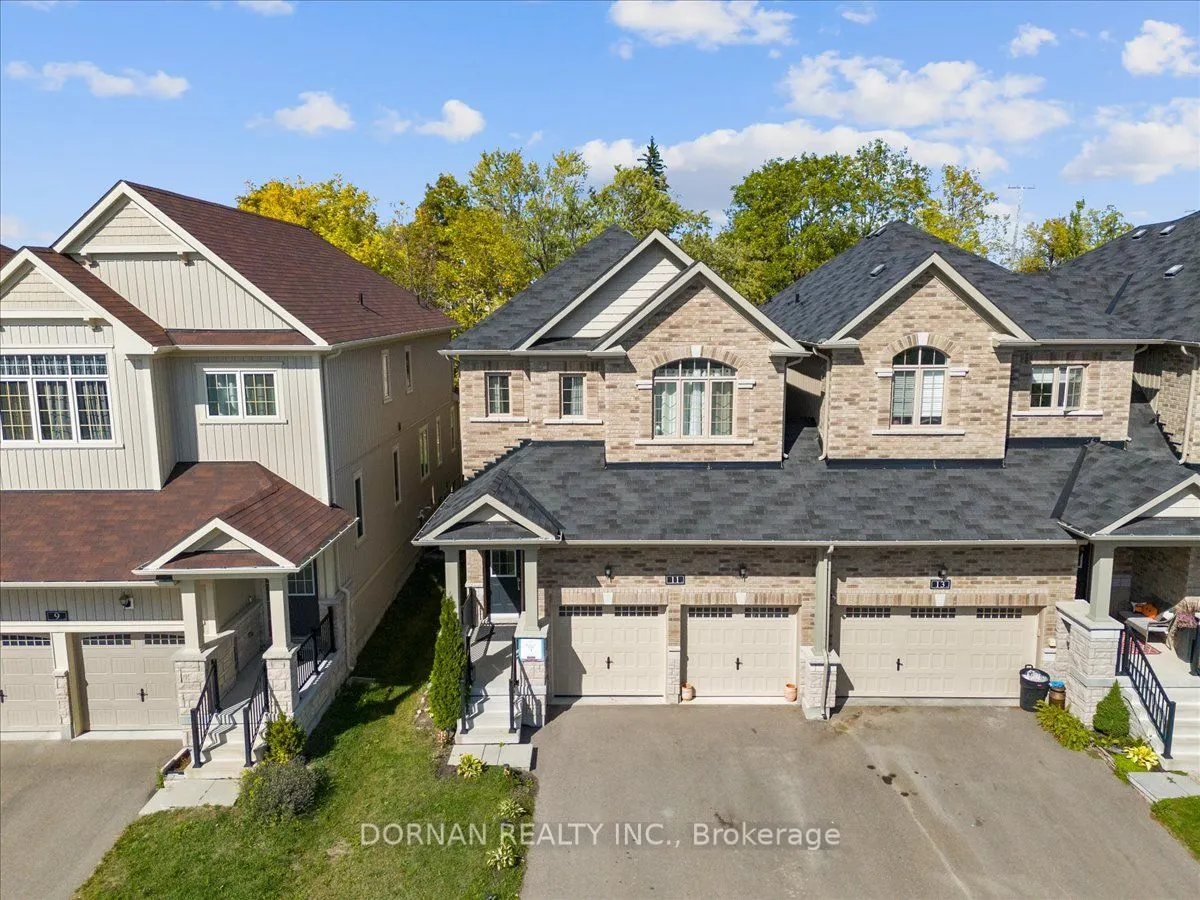 11 Highlands Boulevard