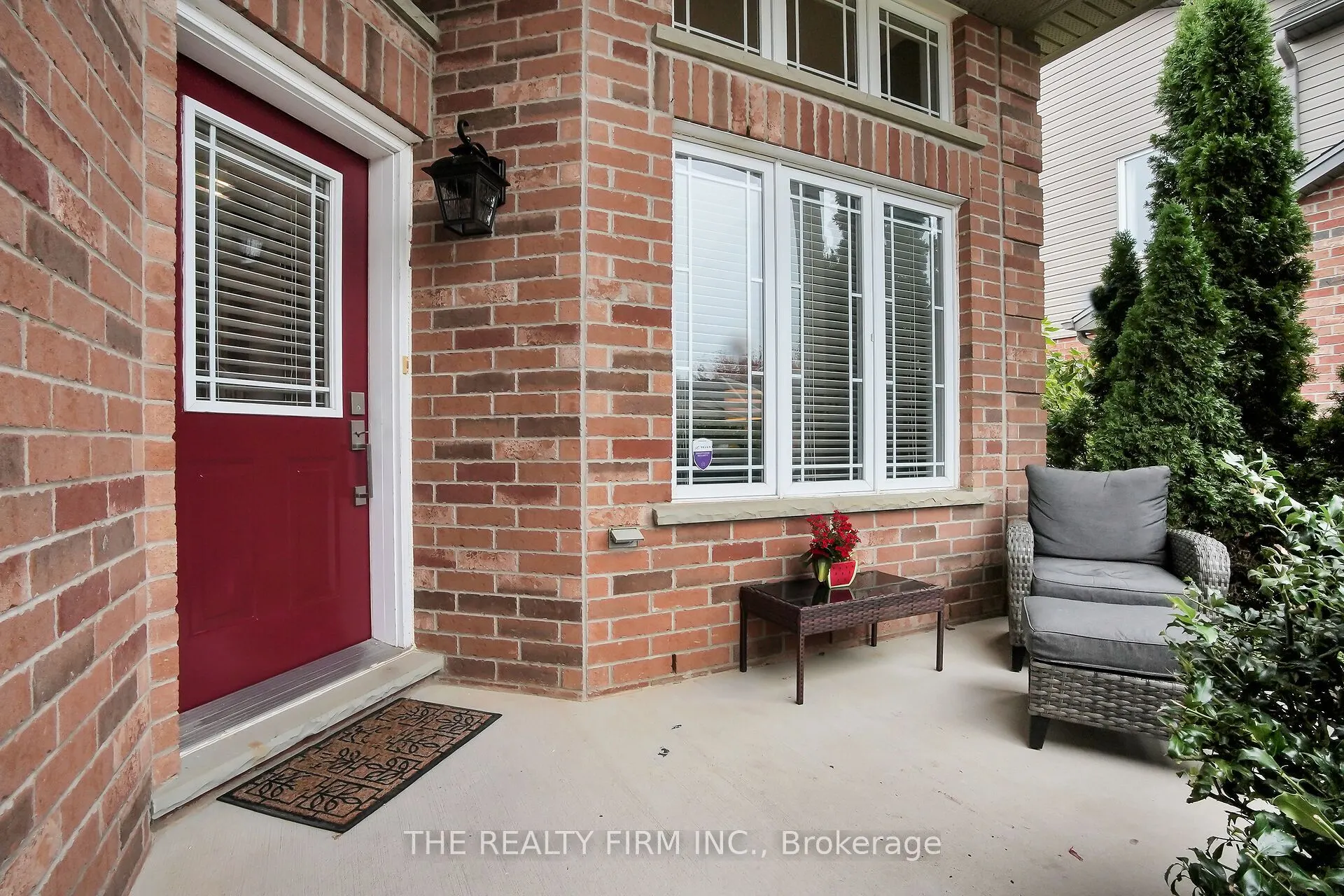 1689 Bayswater Crescent