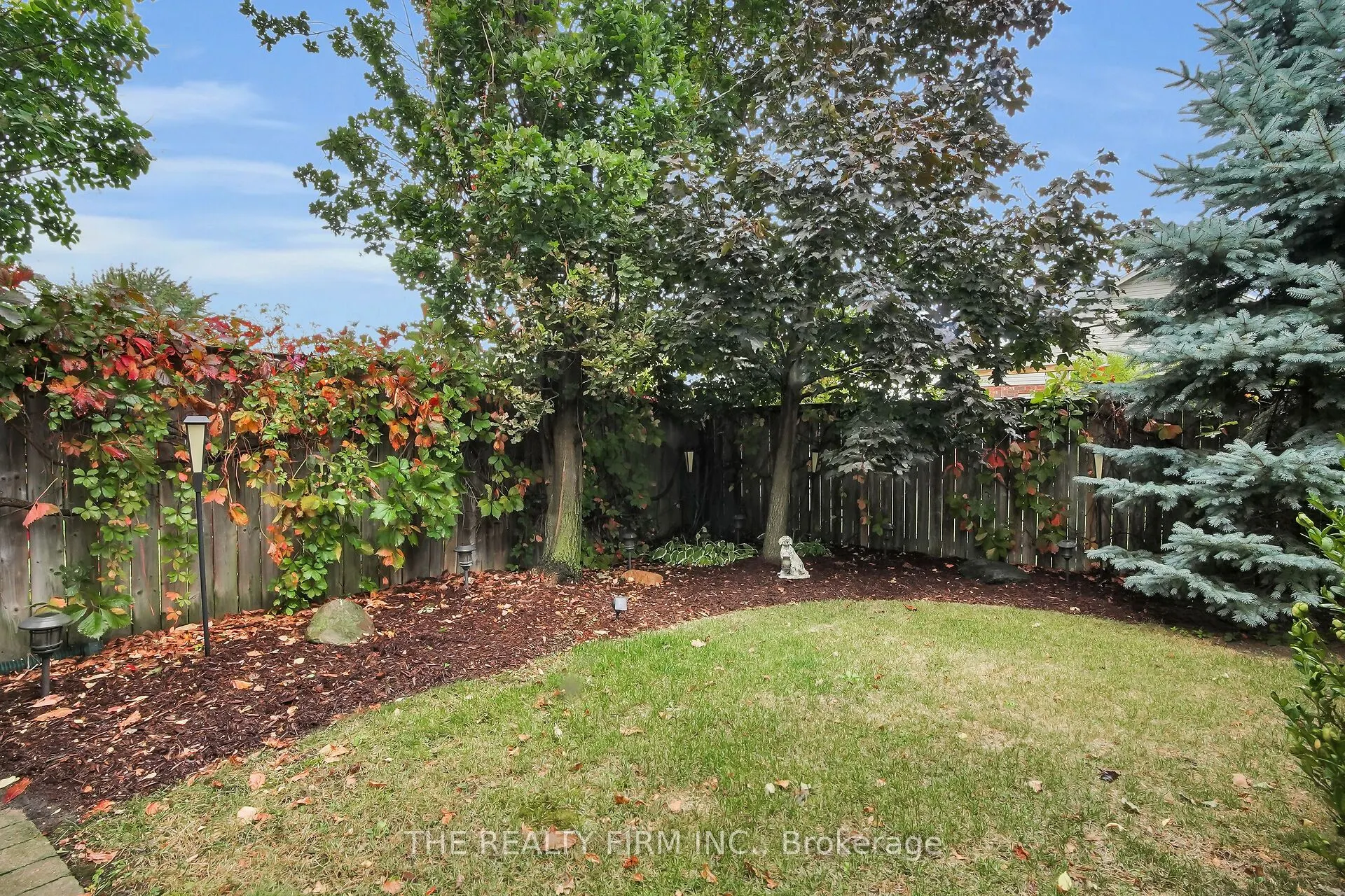 1689 Bayswater Crescent
