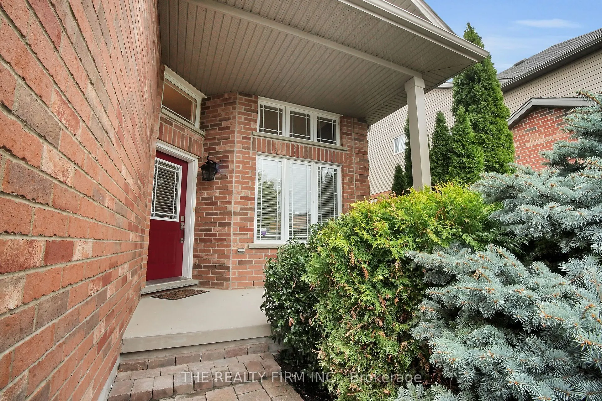 1689 Bayswater Crescent
