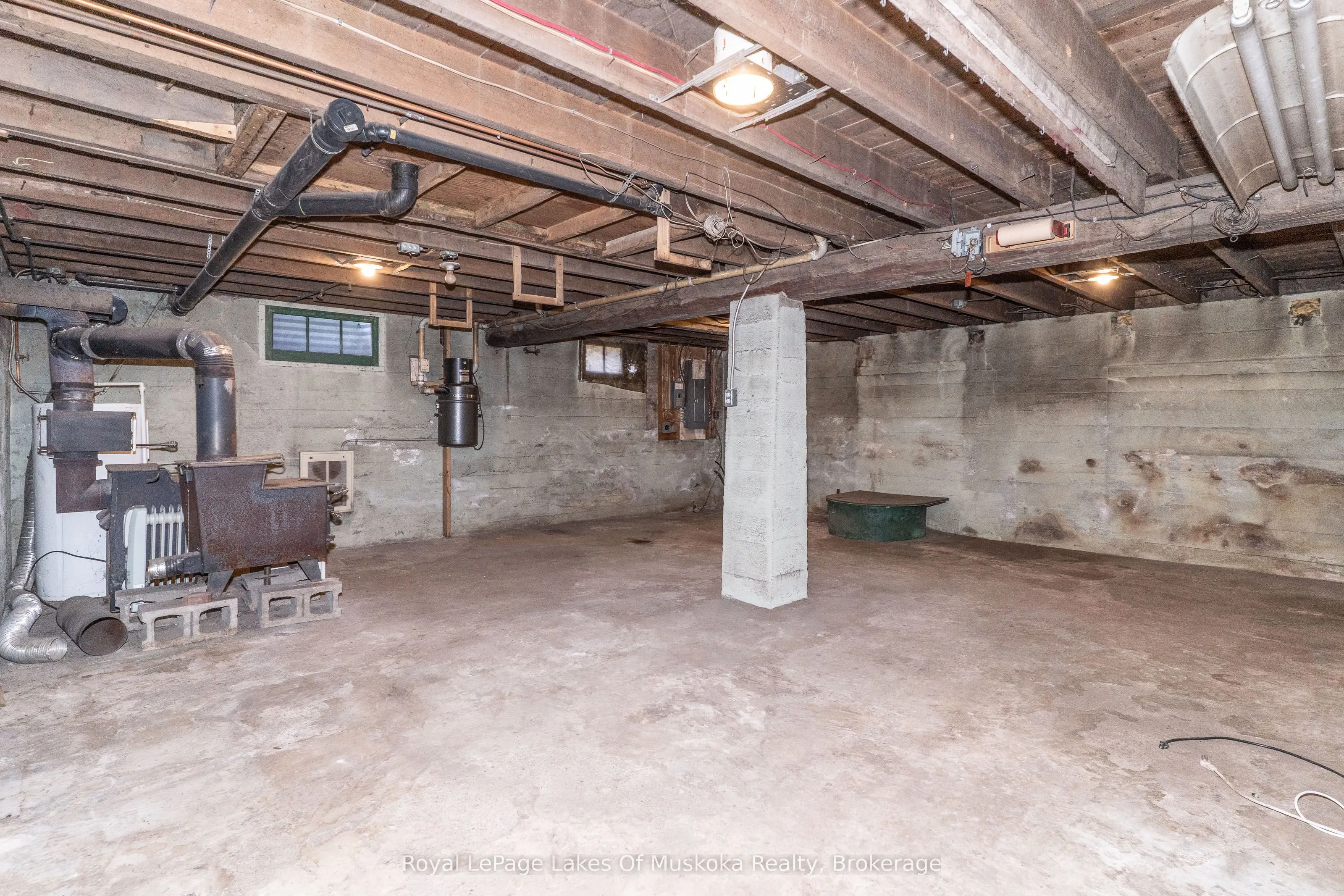 1015 Hewlitt Road