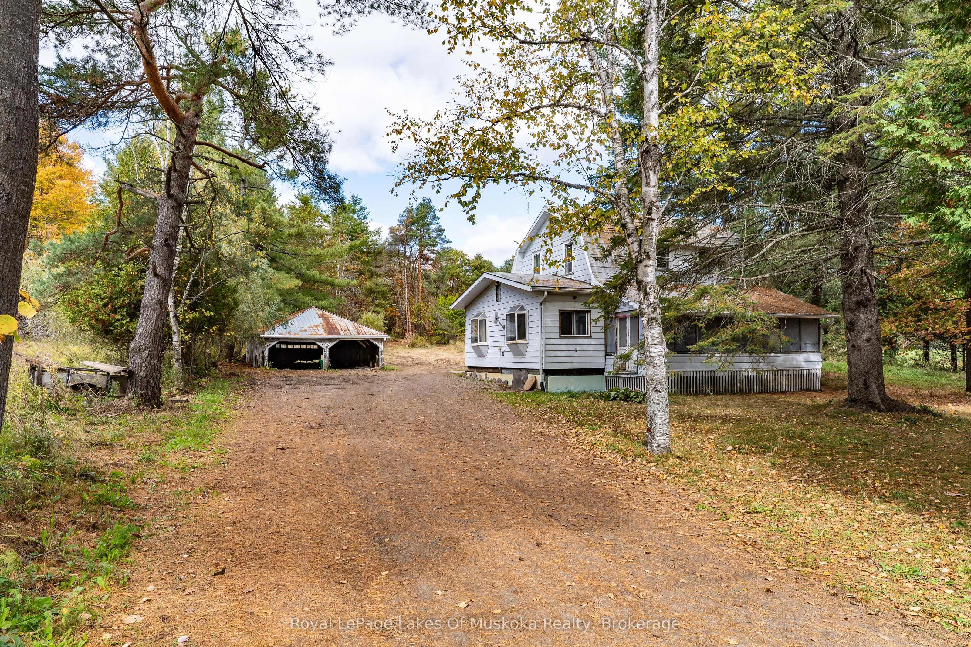 1015 Hewlitt Road