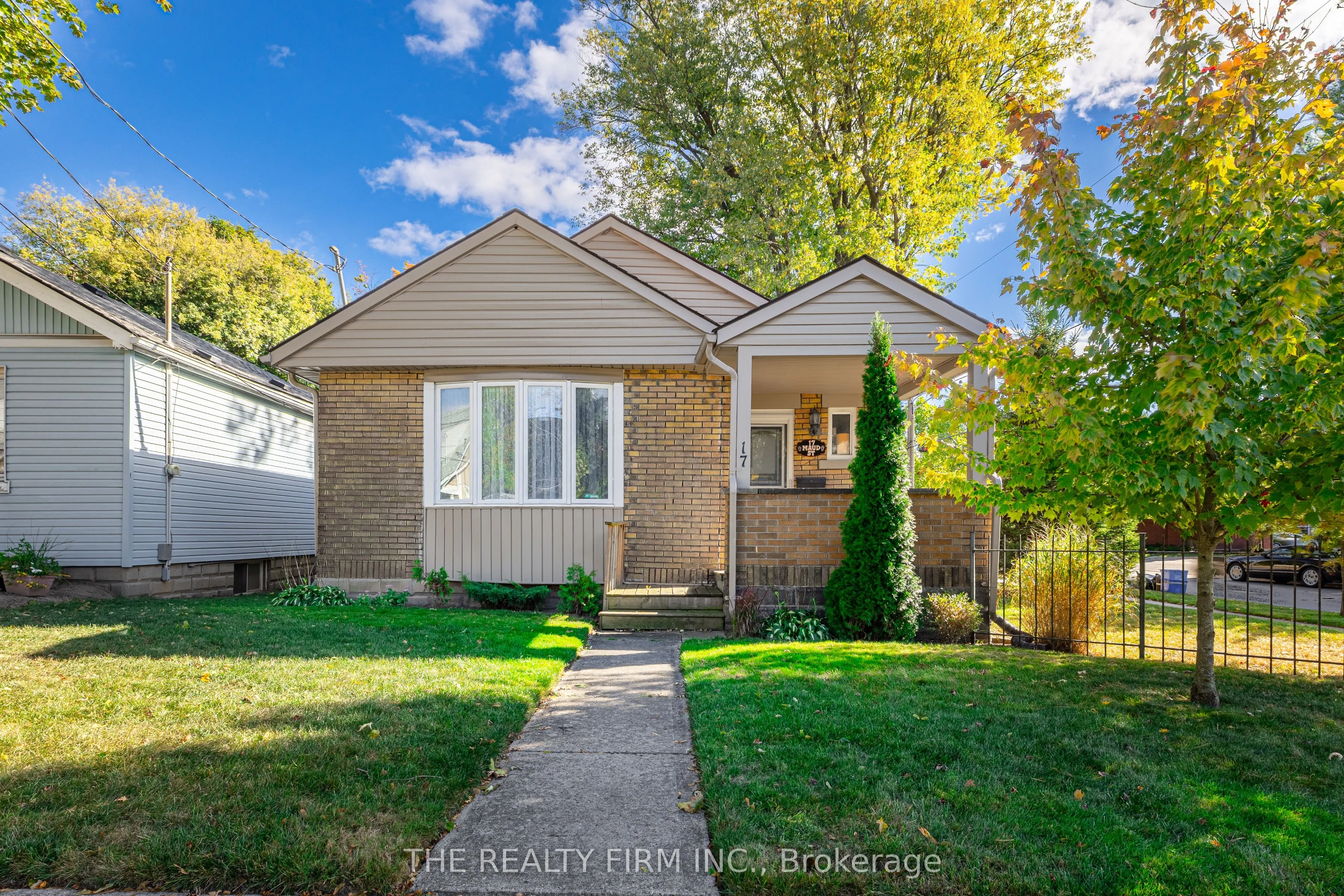 17 Maud Street