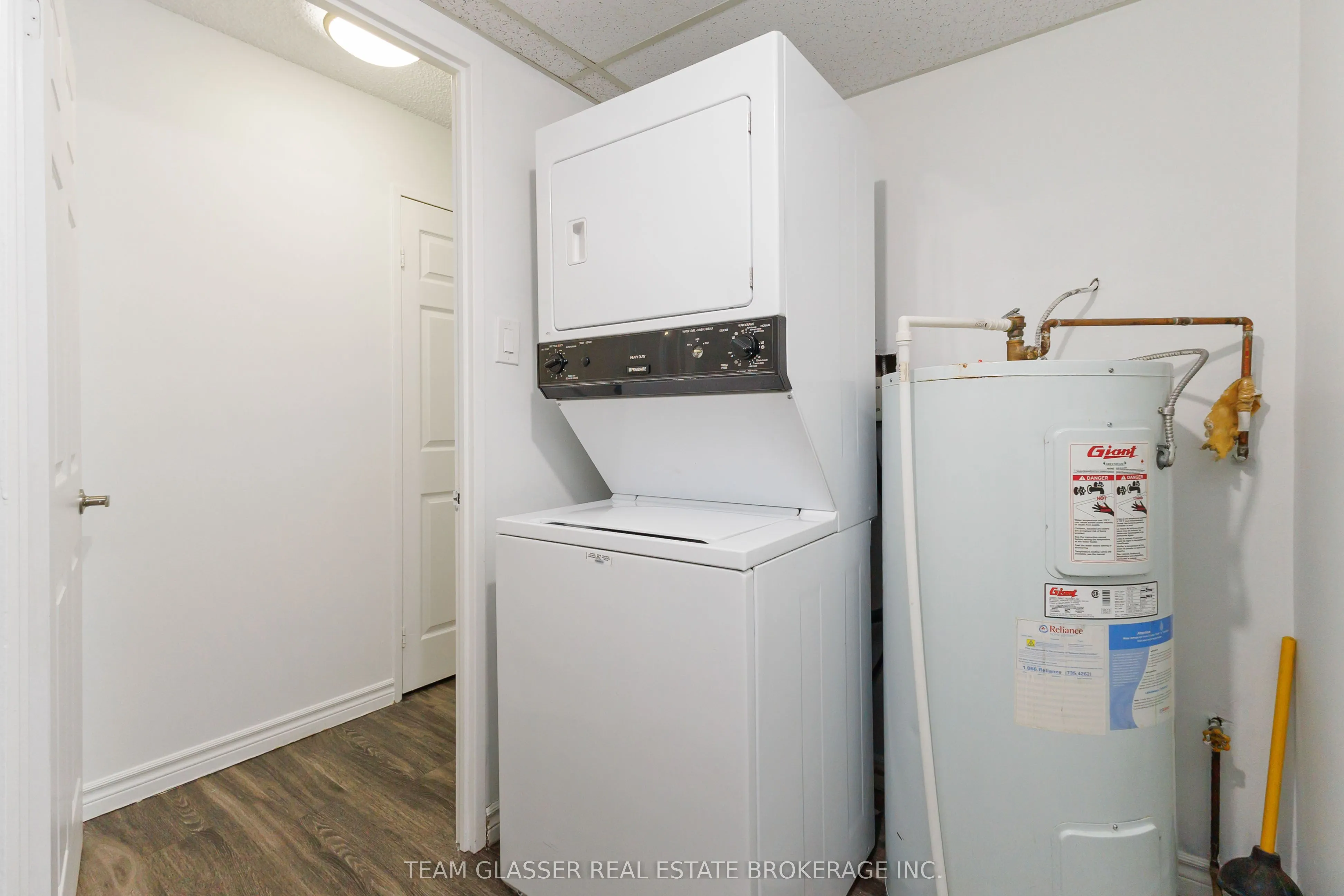 340 Colborne Street, #1806