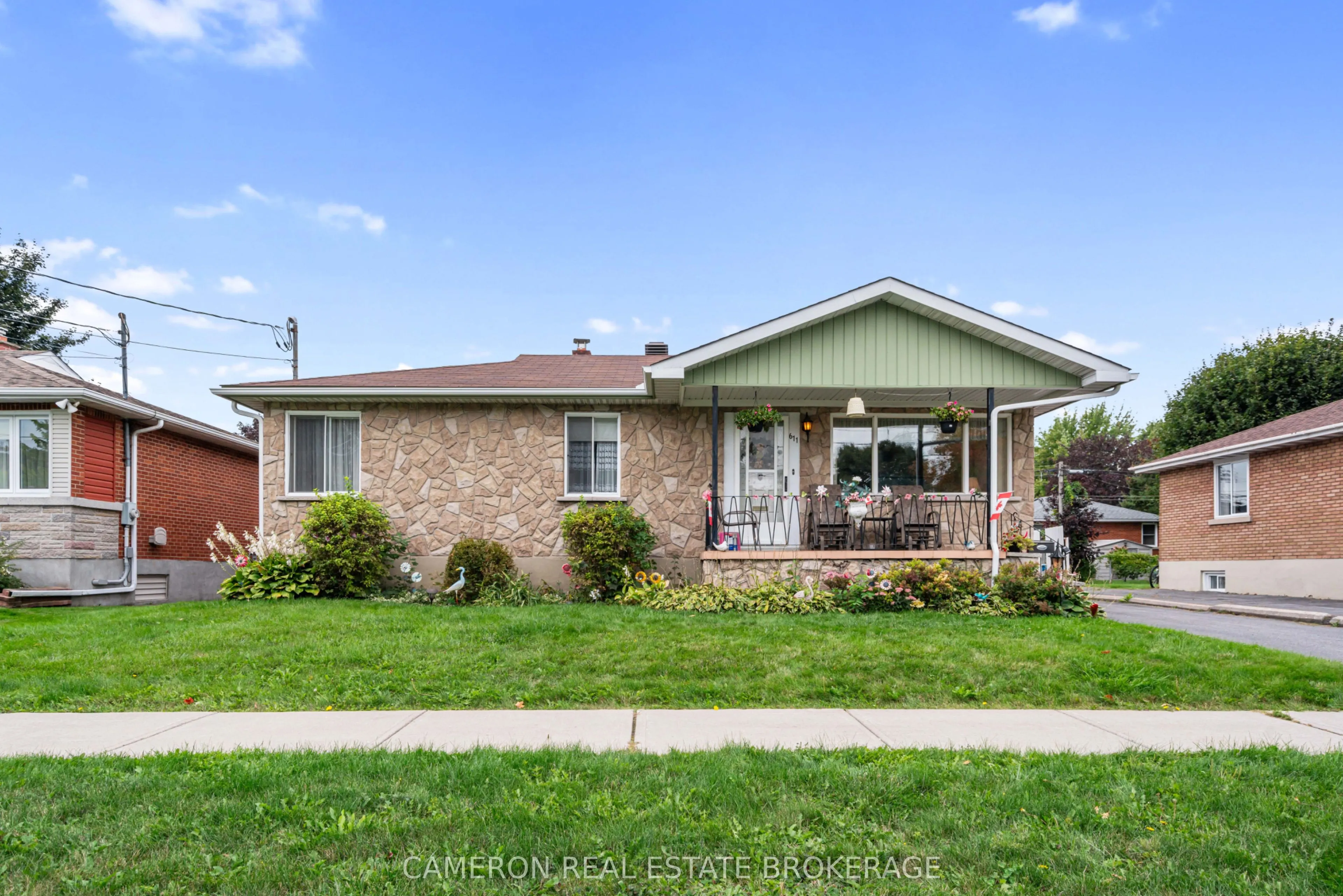 611 Carleton Street