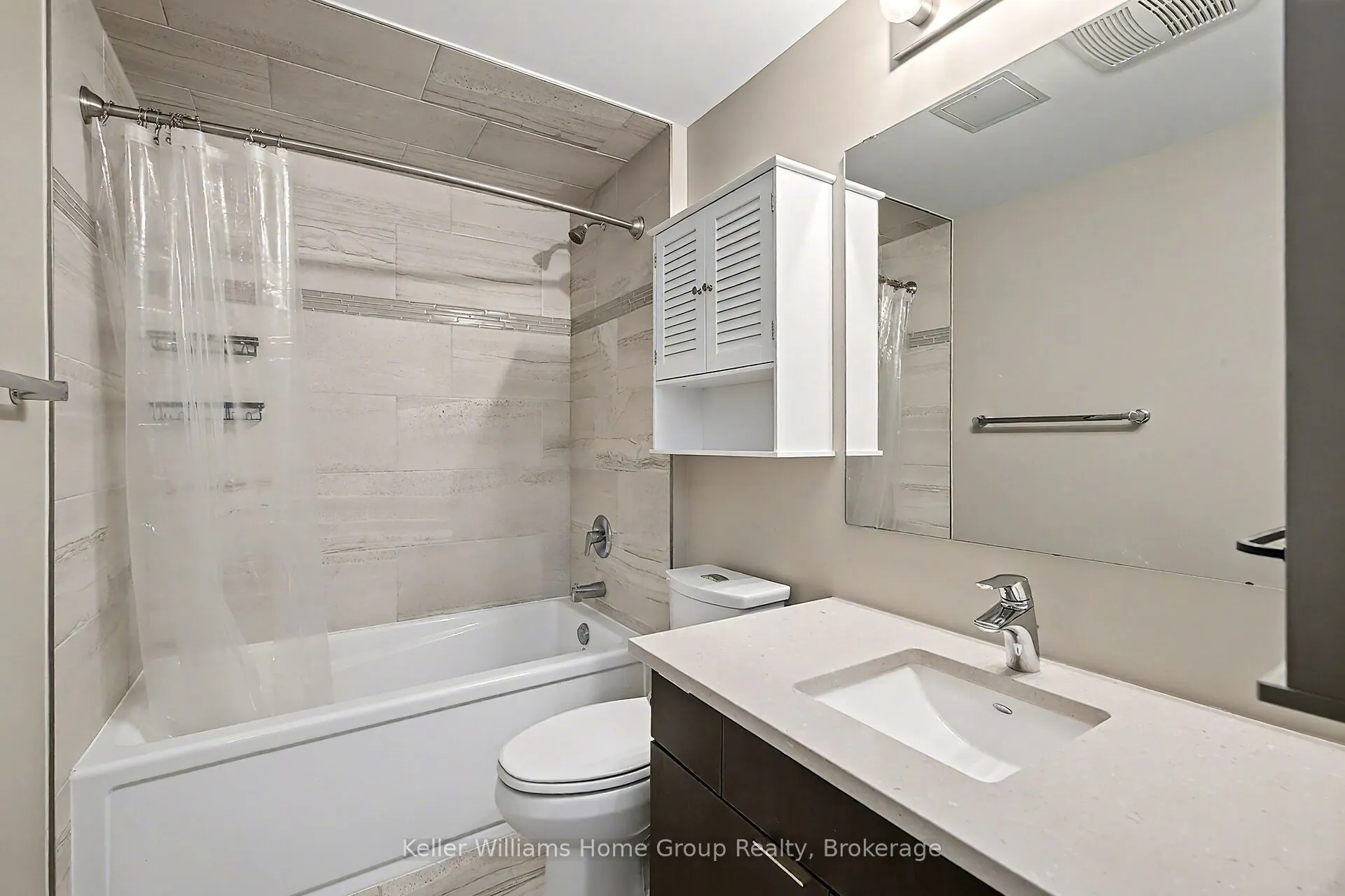 63 Arthur Street S, #205