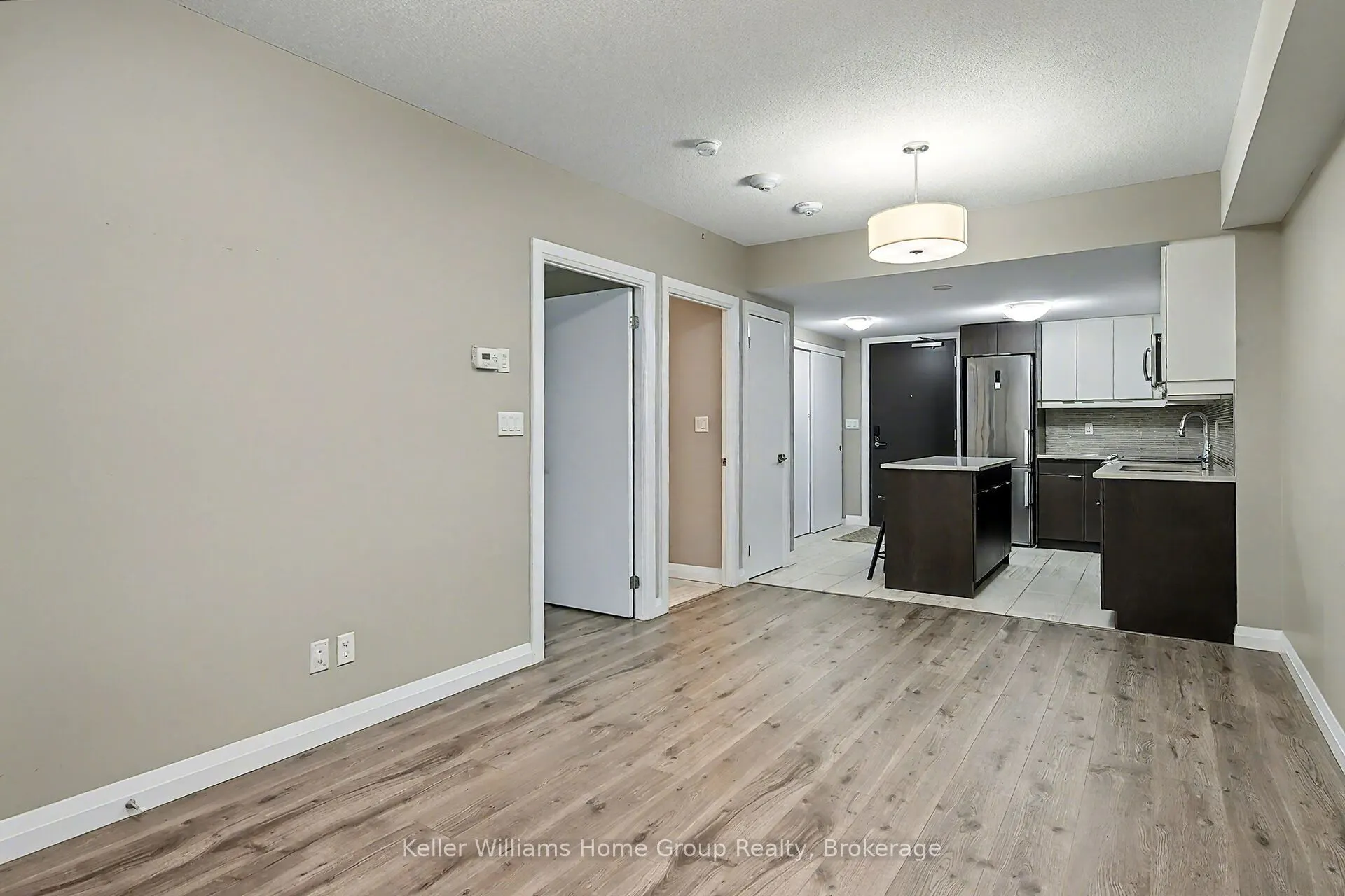 63 Arthur Street S, #205
