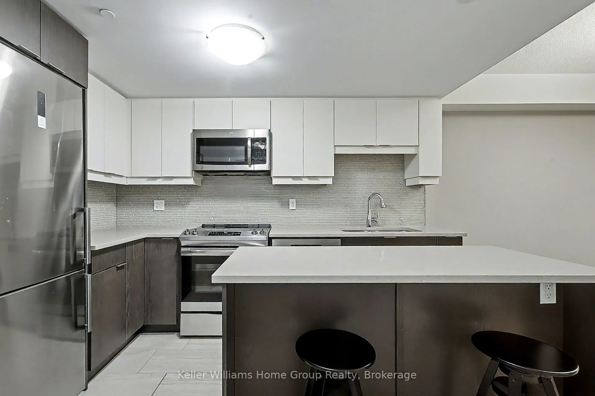 63 Arthur Street S, #205