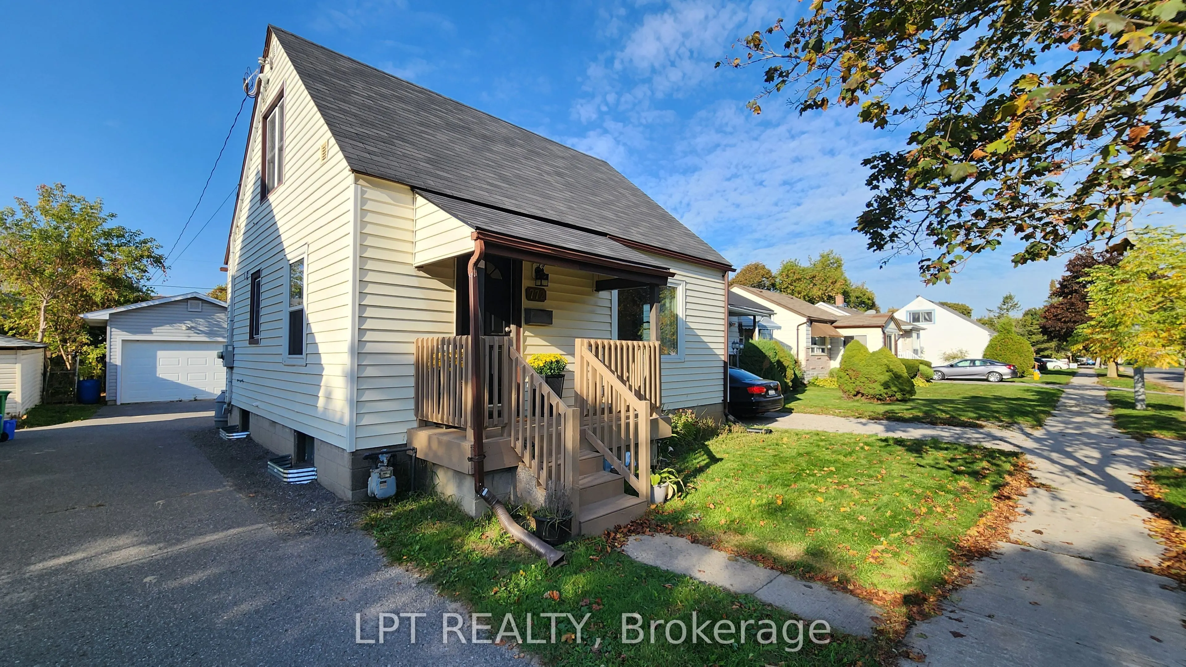 772 Duffus Street