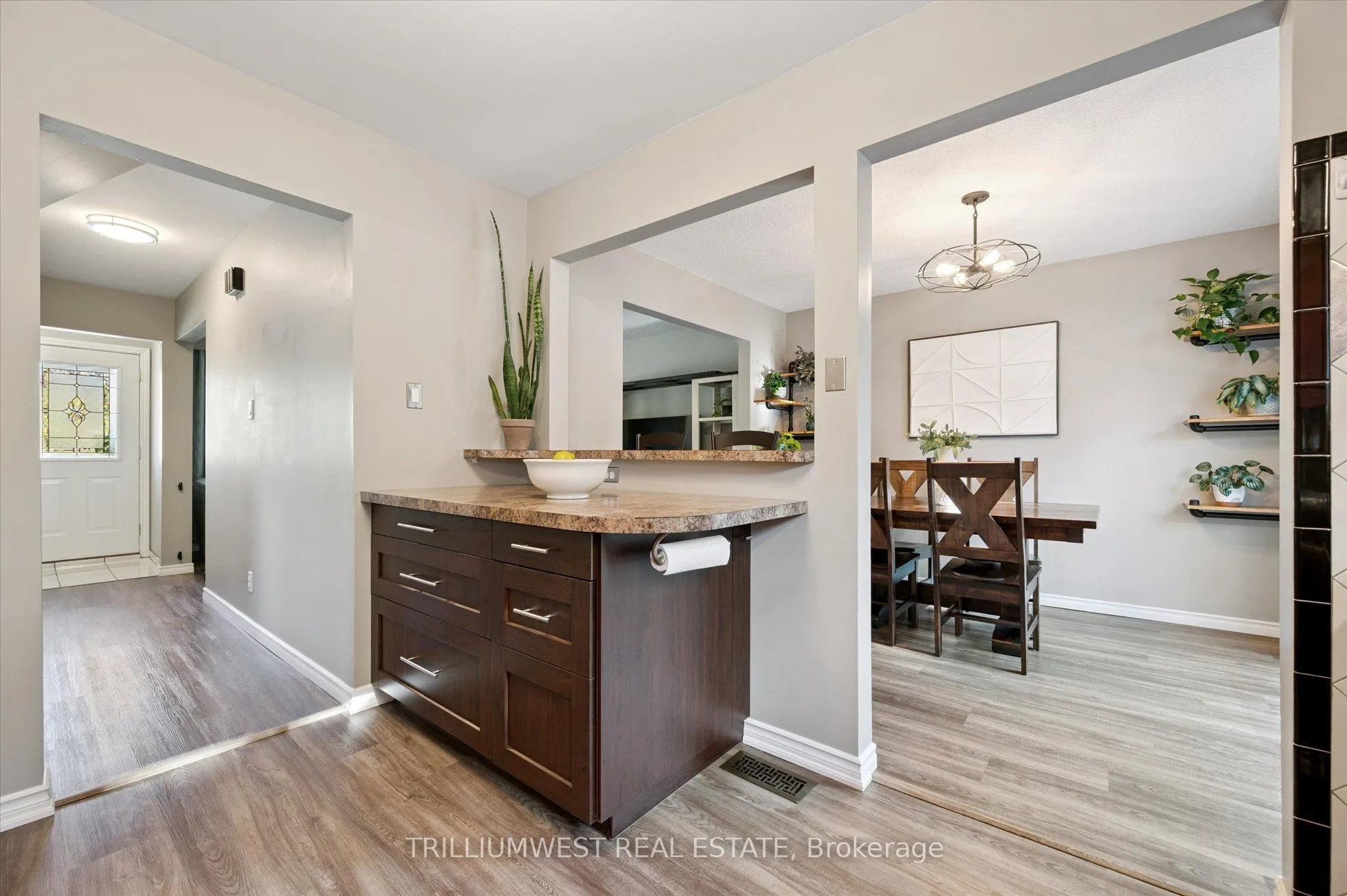 98 Shadeland Crescent
