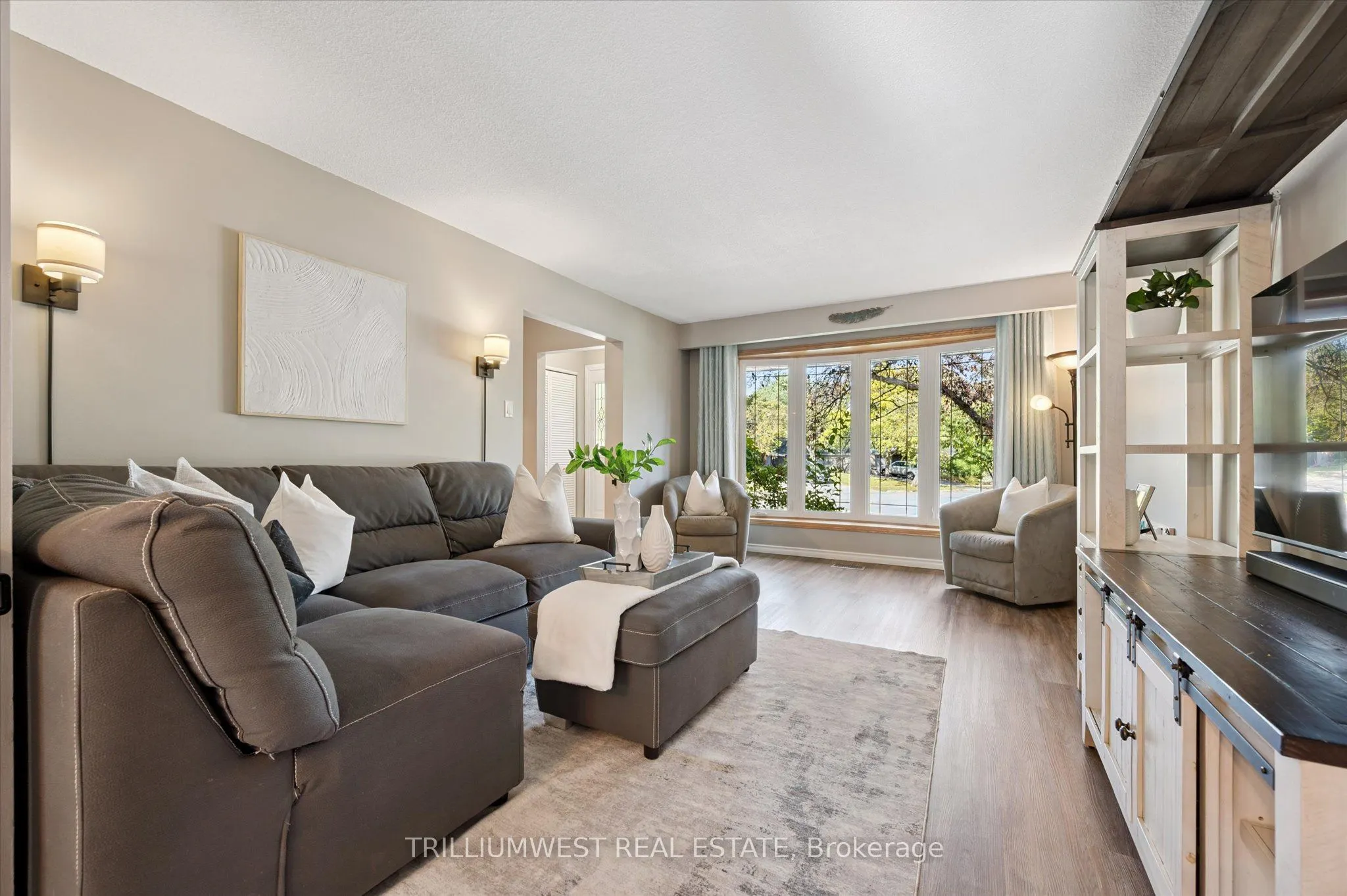 98 Shadeland Crescent