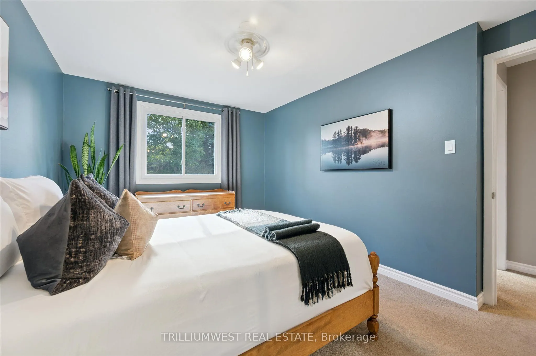 98 Shadeland Crescent