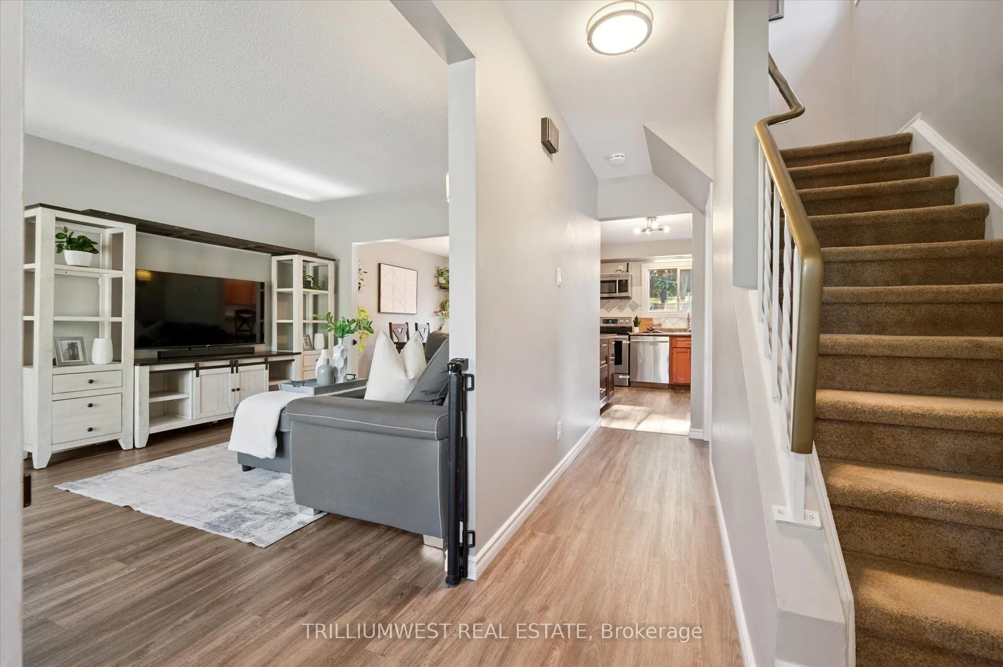 98 Shadeland Crescent