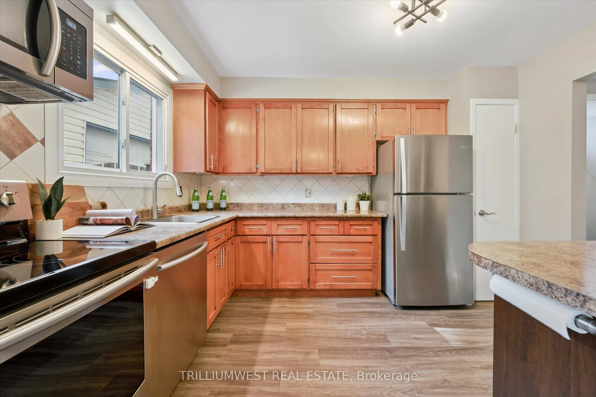 98 Shadeland Crescent