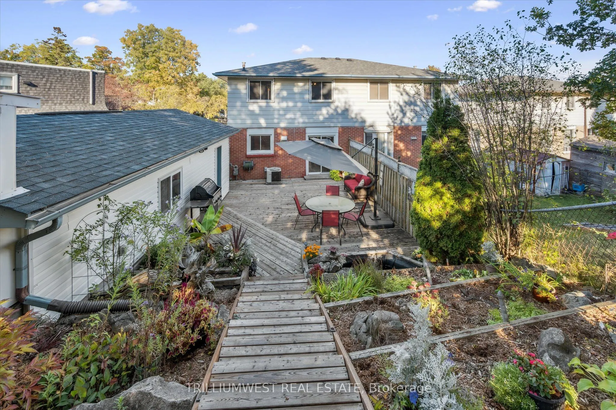 98 Shadeland Crescent