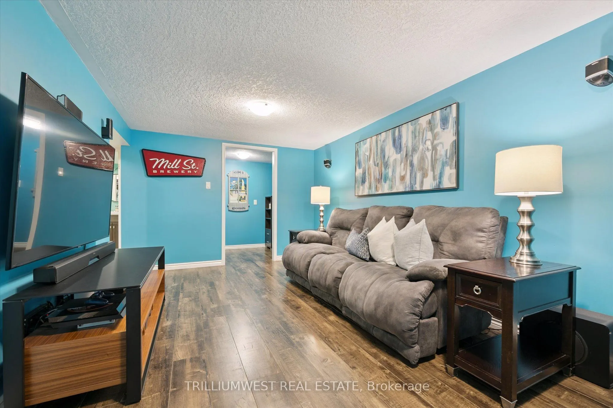 98 Shadeland Crescent