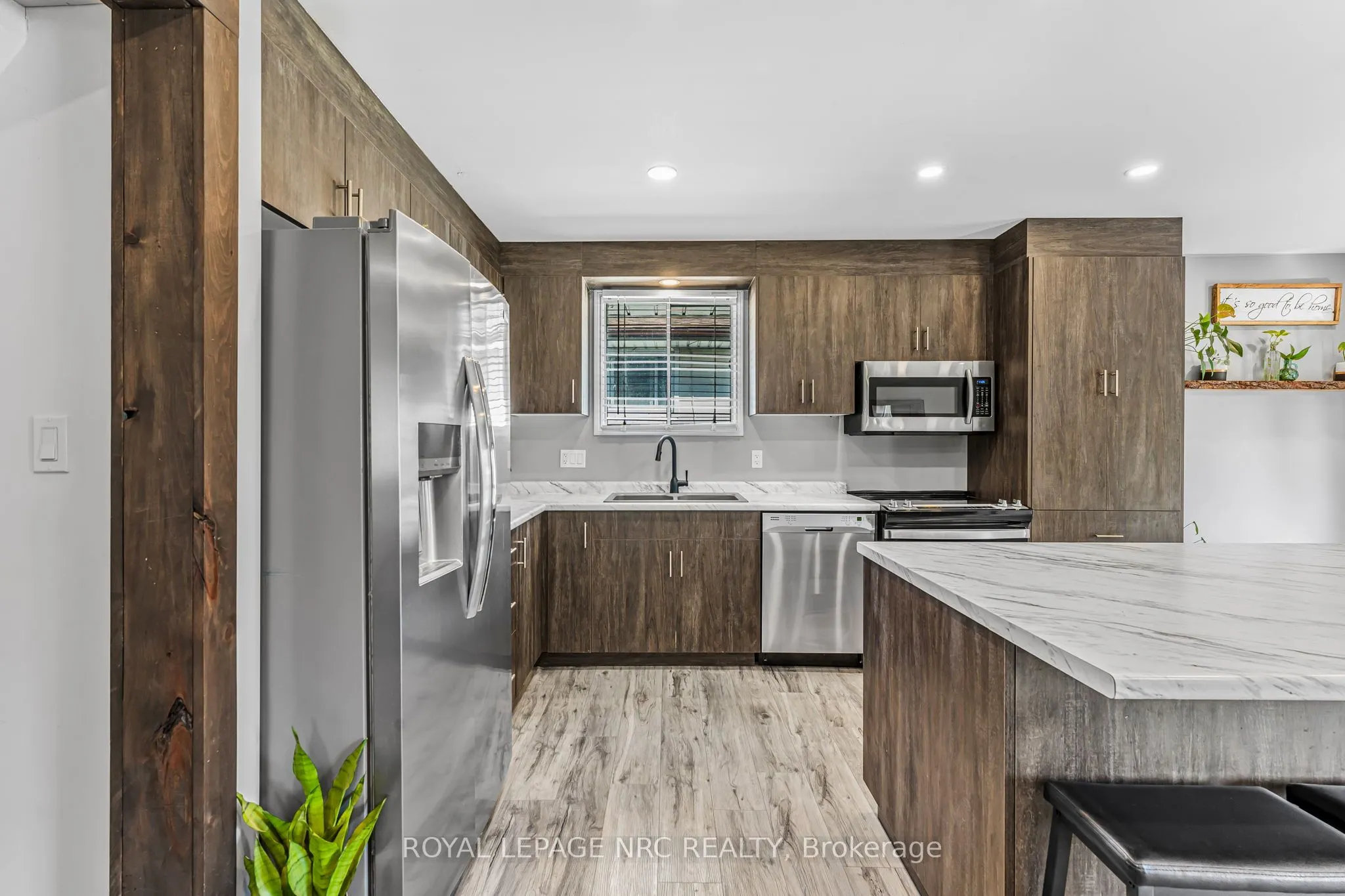 459 Lakeview Road
