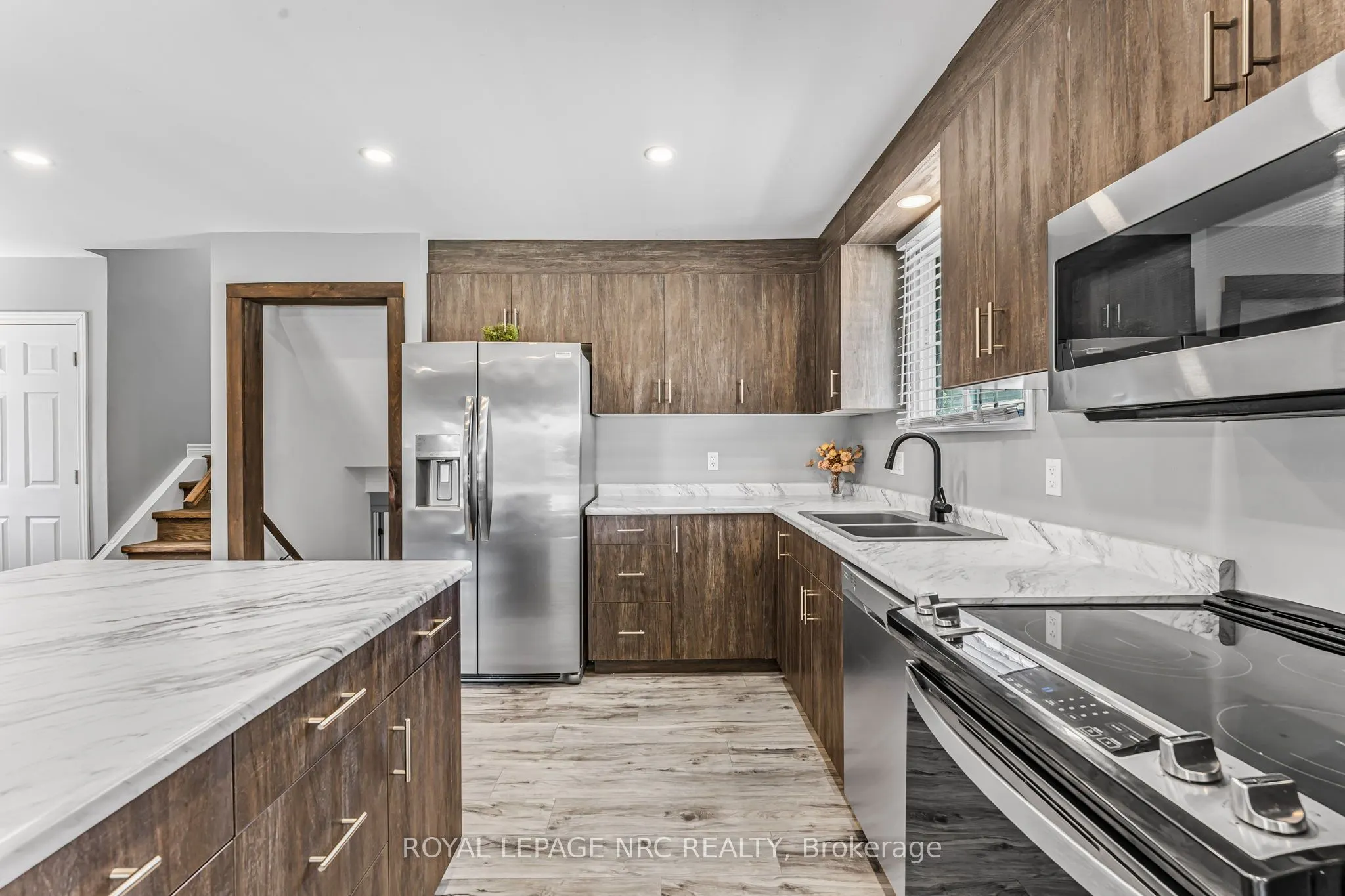459 Lakeview Road